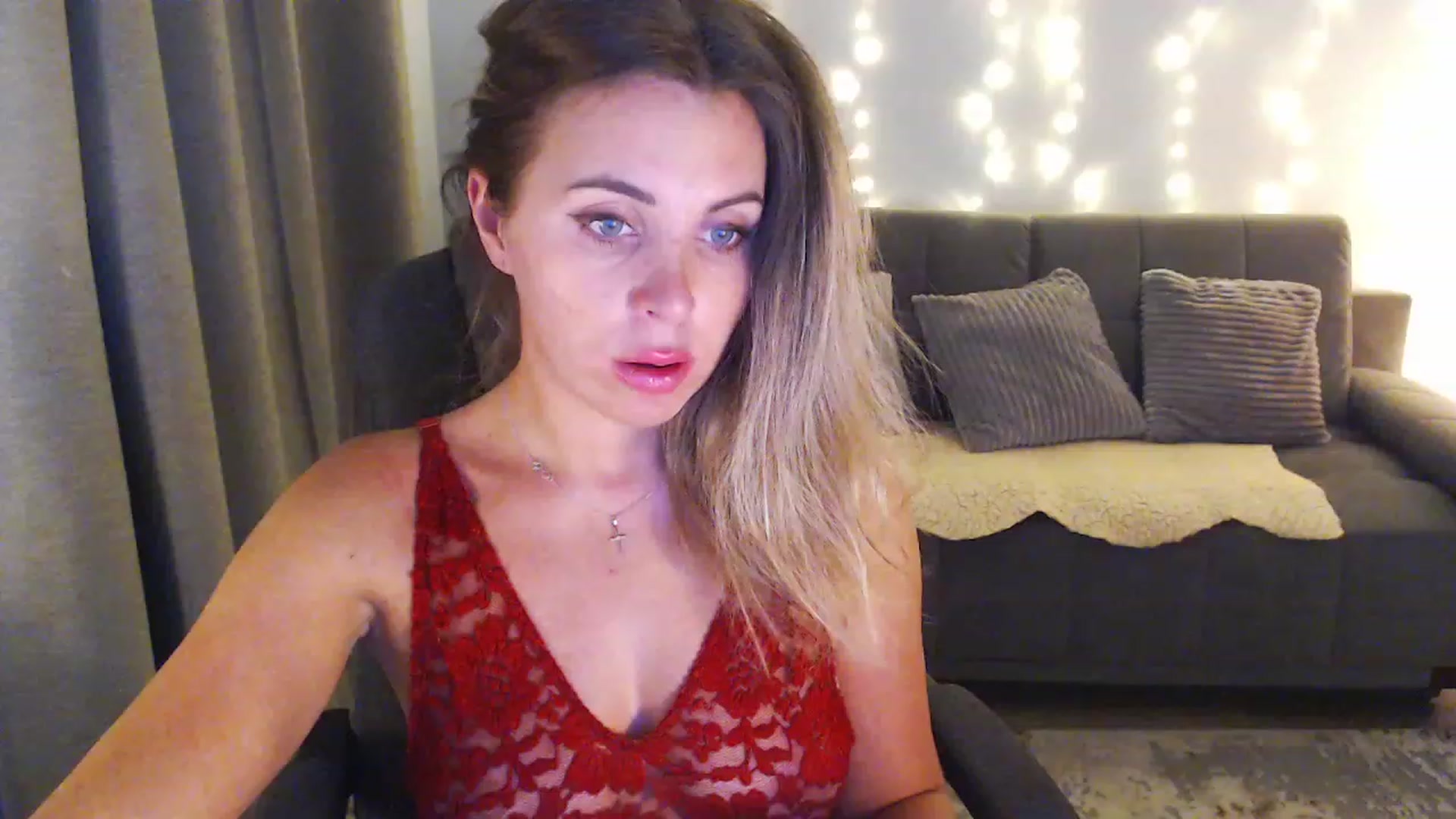 Gallery image thumbnail from Sicille's myfreecams stream on, 03/03/2024, 20:31 image 11 of 20