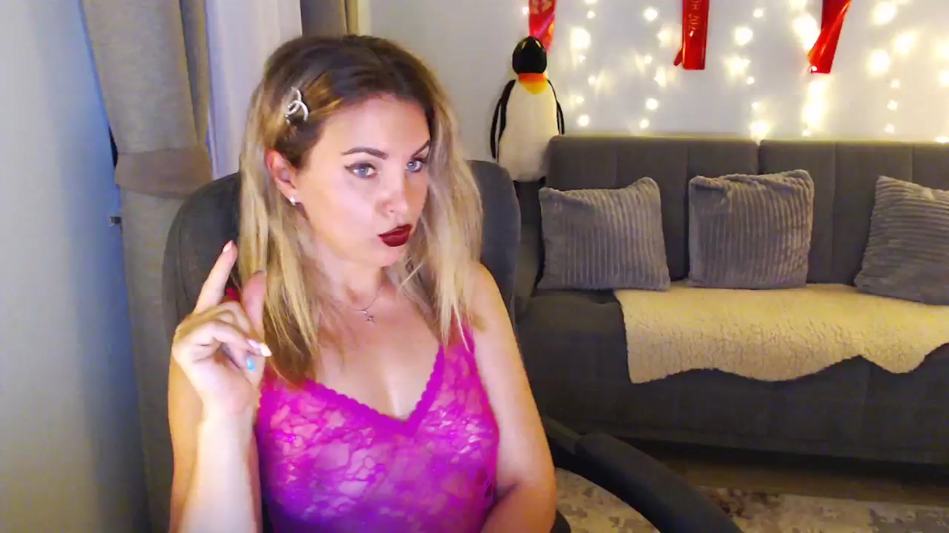 Gallery image thumbnail from Sicille's myfreecams stream on, 07/07/2024, 20:10 image 4 of 20