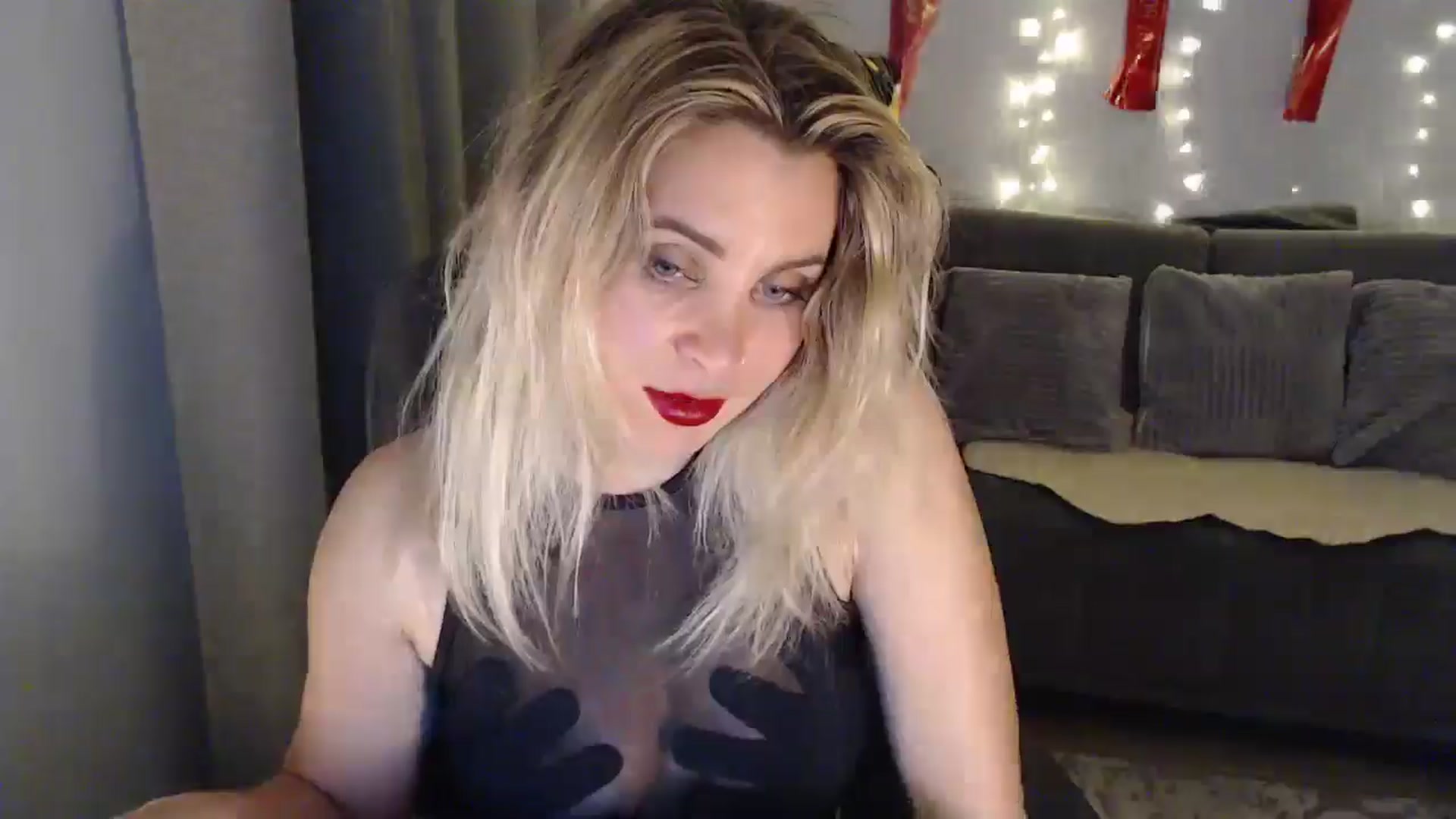 Gallery image thumbnail from Sicille's myfreecams stream on, 11/15/2024, 22:06 image 17 of 20