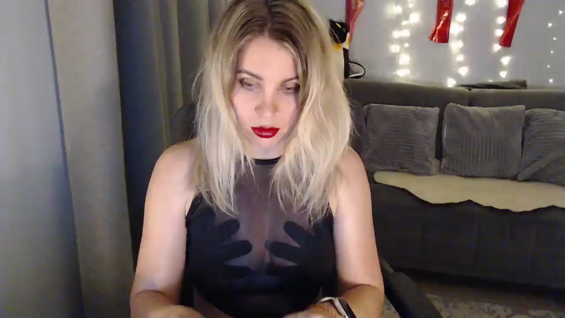 Gallery image thumbnail from Sicille's myfreecams stream on, 11/15/2024, 22:06 image 9 of 20