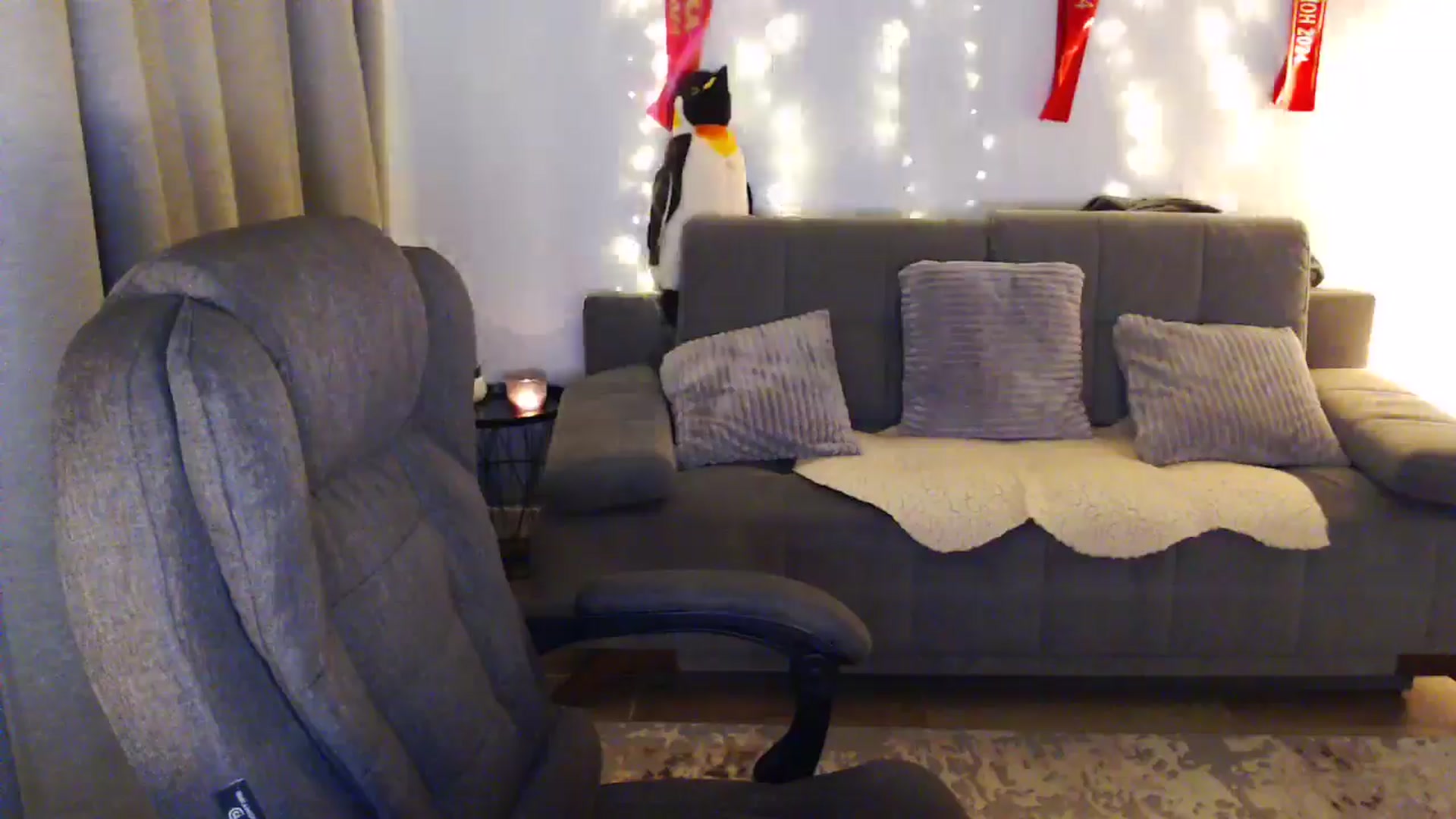 Gallery image thumbnail from Sicille's myfreecams stream on, 04/20/2025, 21:10 image 15 of 20