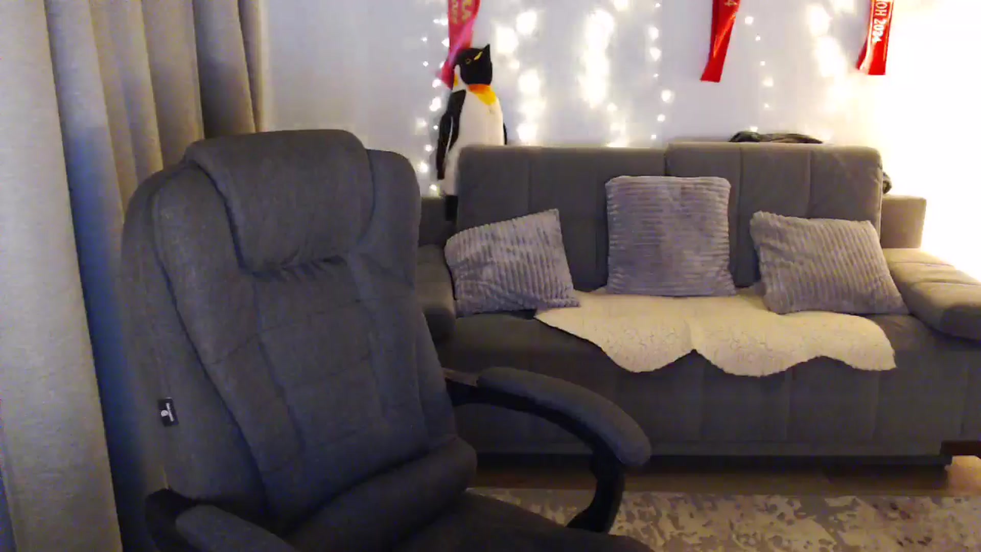 Gallery image thumbnail from Sicille's myfreecams stream on, 04/20/2025, 21:10 image 8 of 20