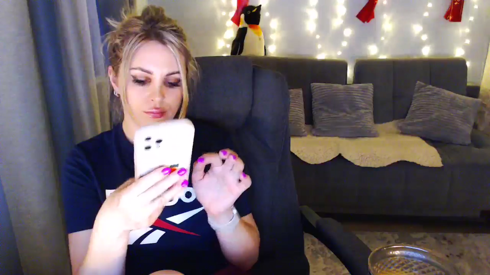 Gallery image thumbnail from Sicille's myfreecams stream on, 05/01/2025, 19:14 image 8 of 20