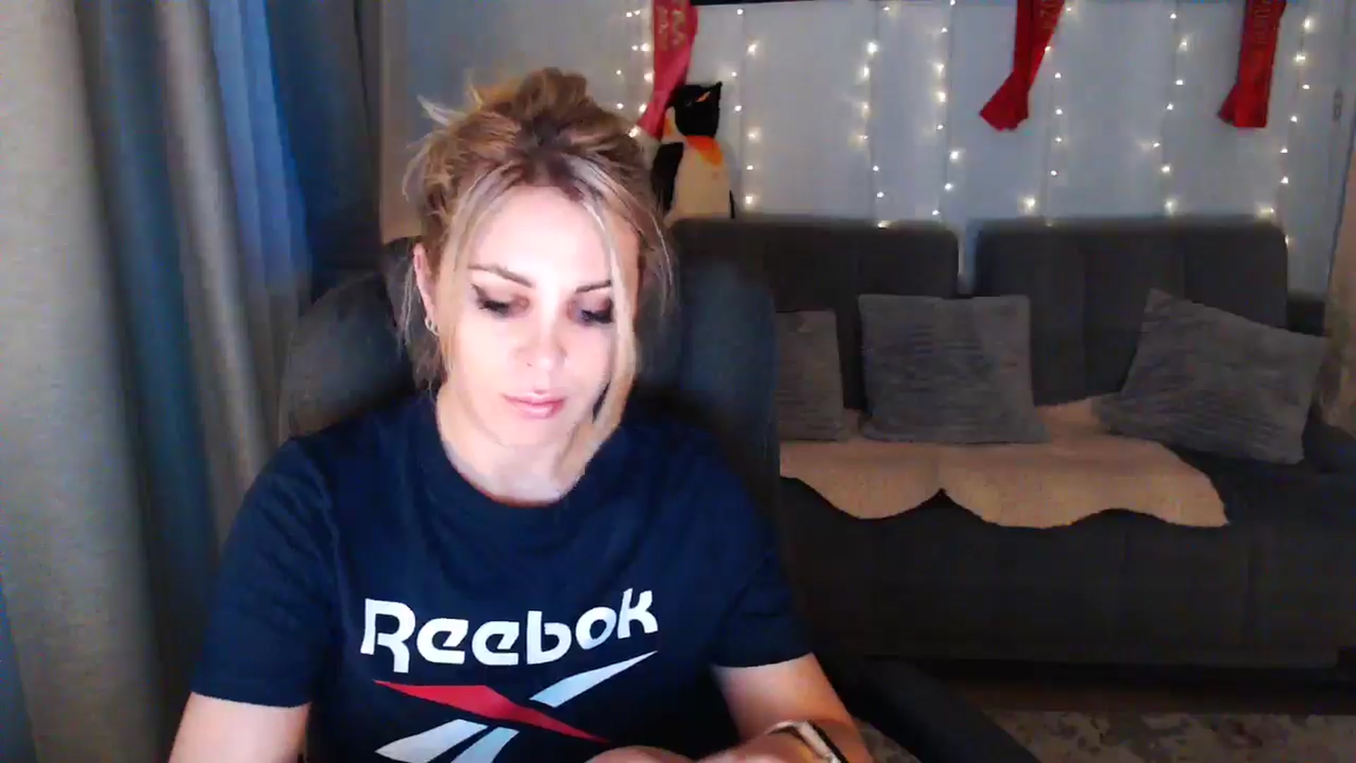 Gallery image thumbnail from Sicille's myfreecams stream on, 05/01/2025, 19:14 image 6 of 20