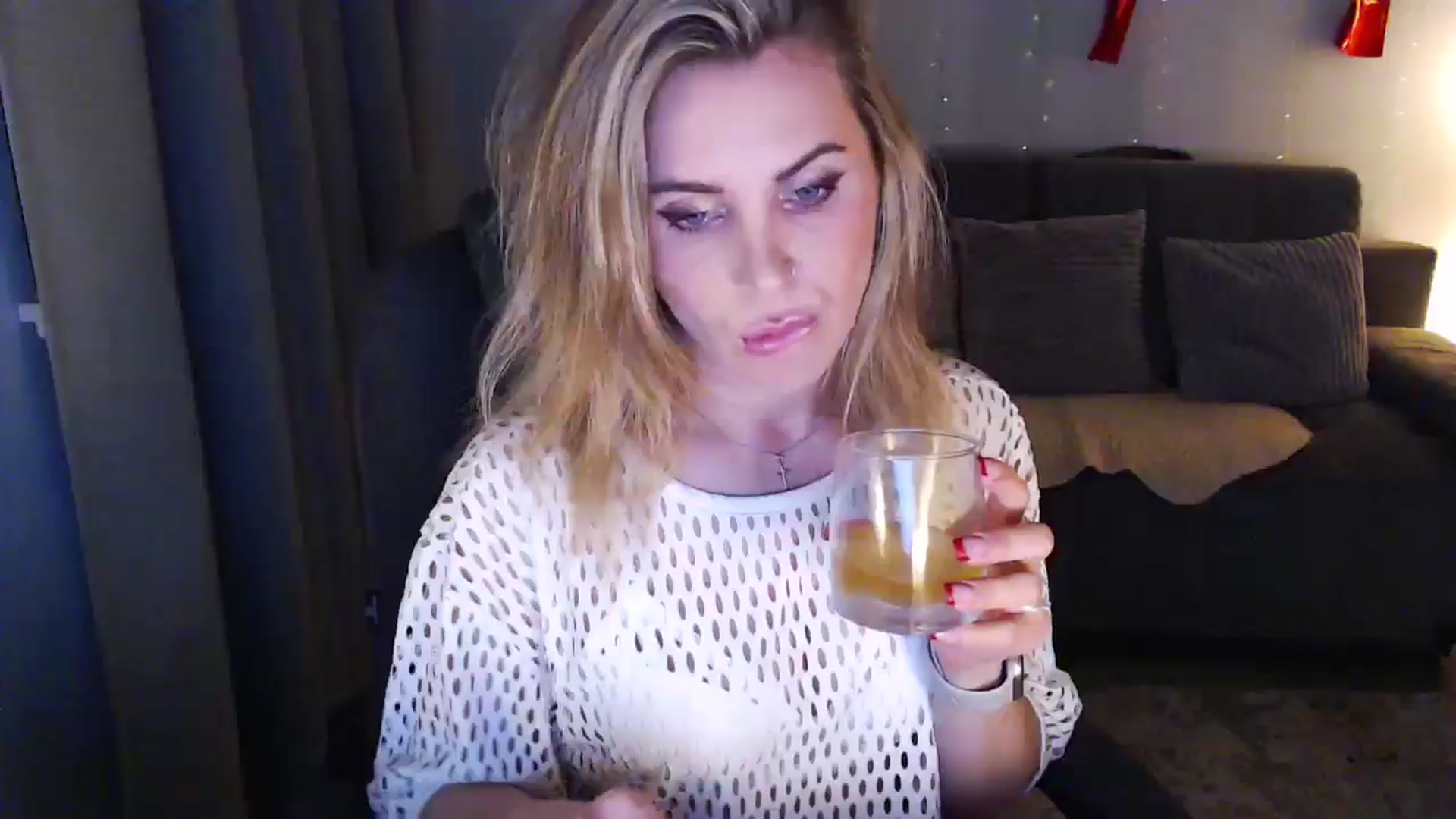 Gallery image thumbnail from Sicille's myfreecams stream on, 05/17/2025, 21:23 image 14 of 20