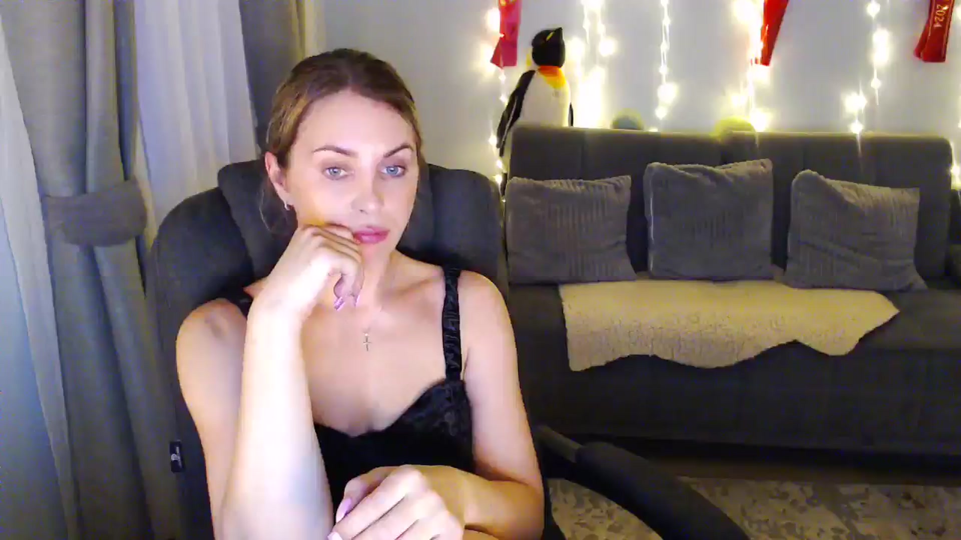 Gallery image thumbnail from Sicille's myfreecams stream on, 07/14/2025, 20:24 image 12 of 20