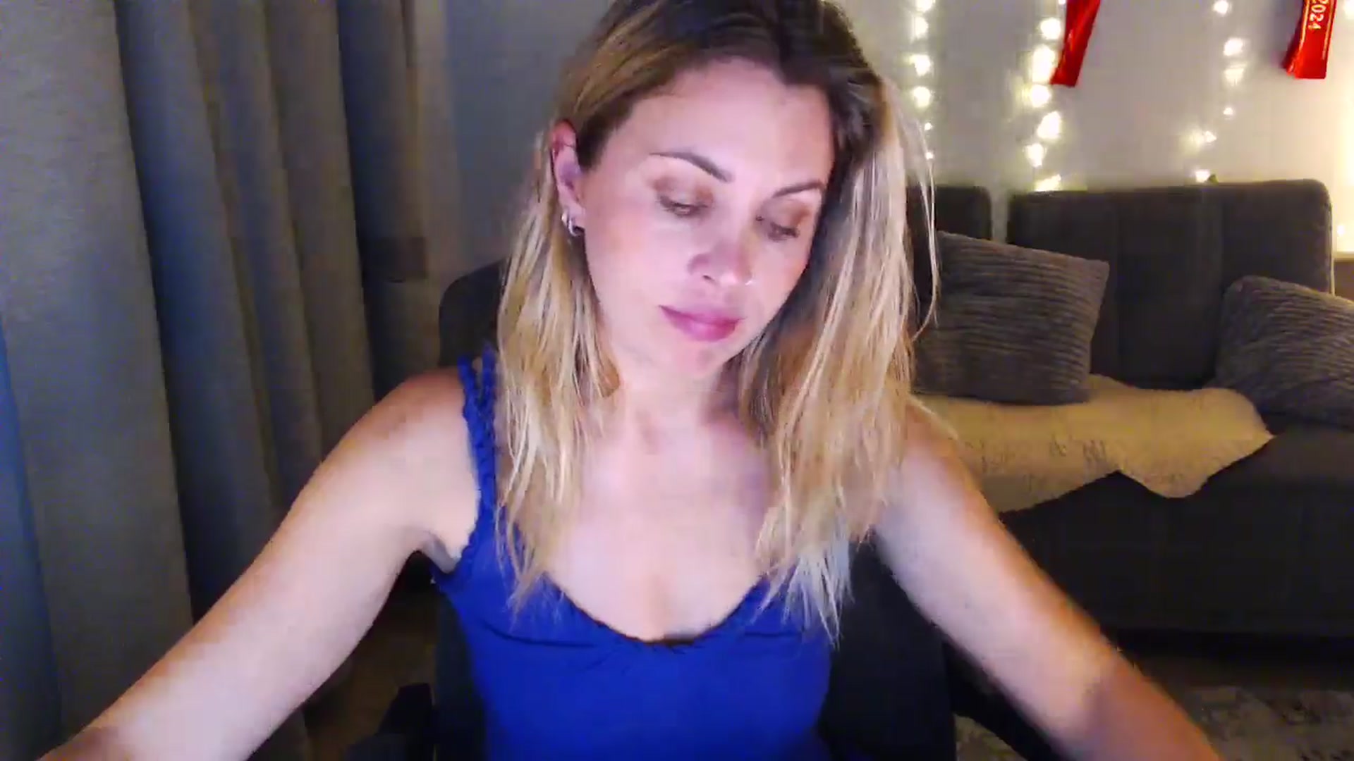Gallery image thumbnail from Sicille's myfreecams stream on, 08/25/2025, 20:45 image 4 of 20