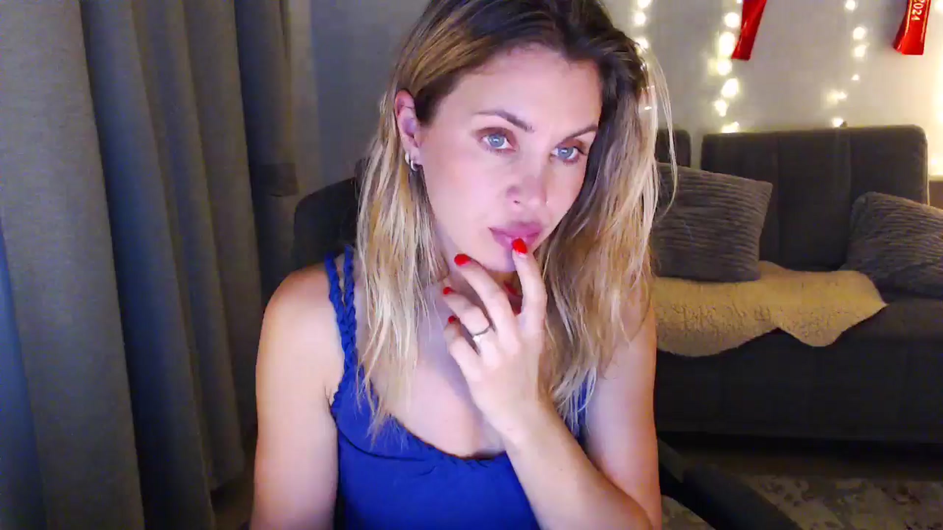 Gallery image thumbnail from Sicille's myfreecams stream on, 08/25/2025, 20:45 image 3 of 20