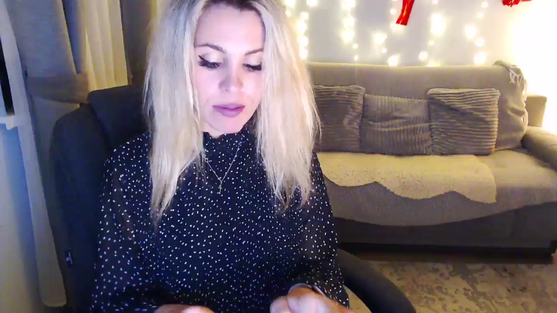 Gallery image thumbnail from Sicille's myfreecams stream on, 10/19/2025, 20:19 image 15 of 20