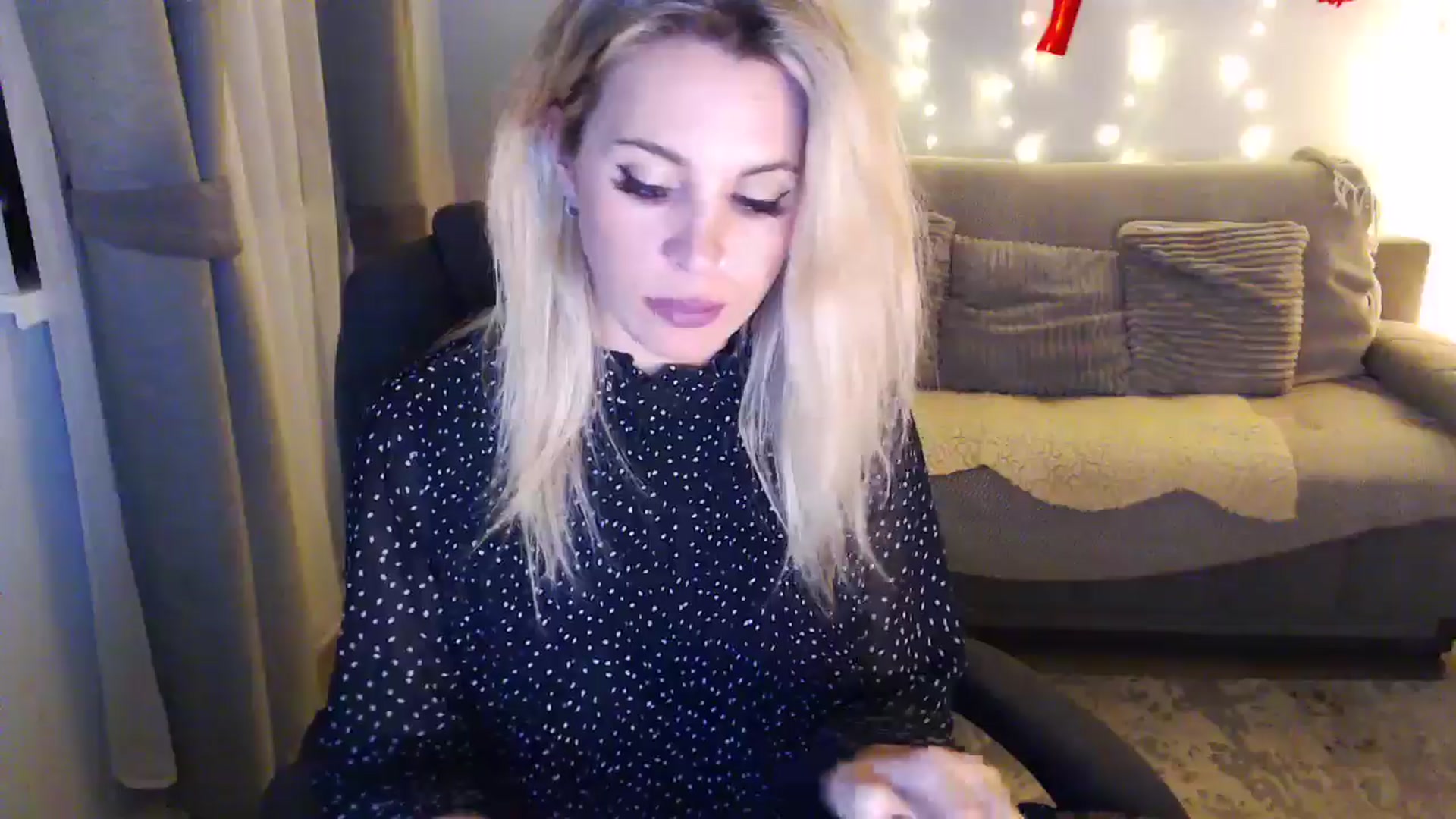 Gallery image thumbnail from Sicille's myfreecams stream on, 10/19/2025, 20:19 image 4 of 20