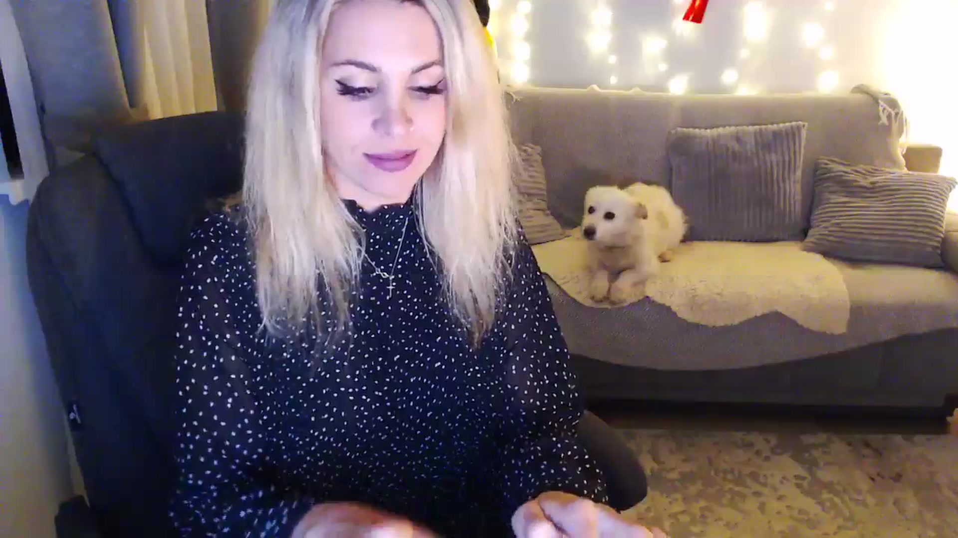Gallery image thumbnail from Sicille's myfreecams stream on, 10/19/2025, 20:19 image 16 of 20
