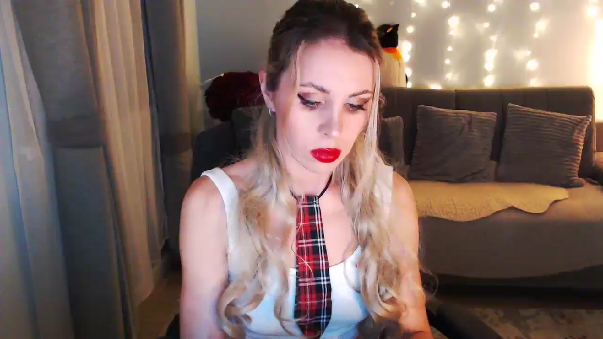 Gallery image thumbnail from Sicille's myfreecams stream on, 11/22/2025, 17:23 image 8 of 20