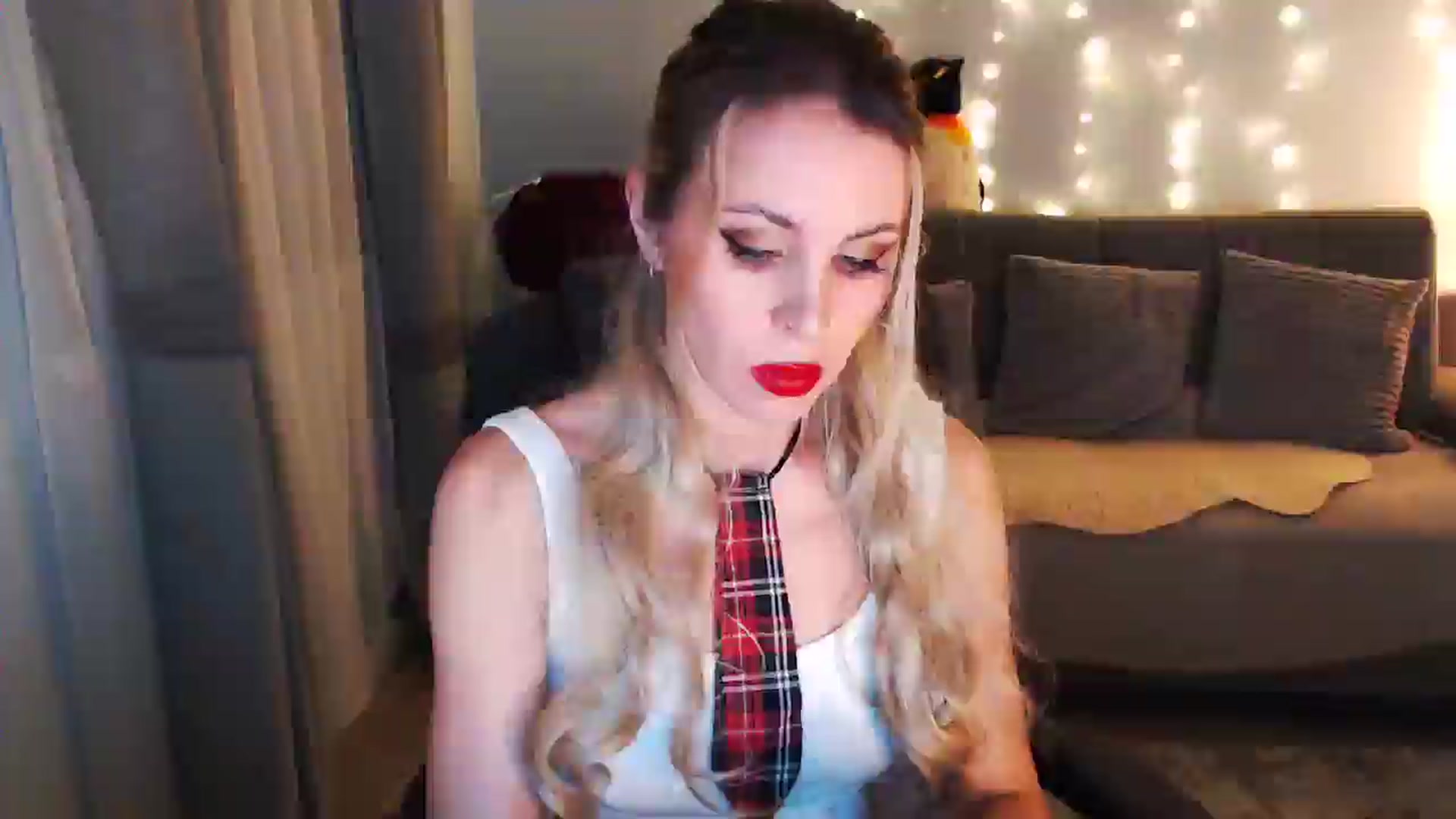 Gallery image thumbnail from Sicille's myfreecams stream on, 11/22/2025, 17:23 image 10 of 20