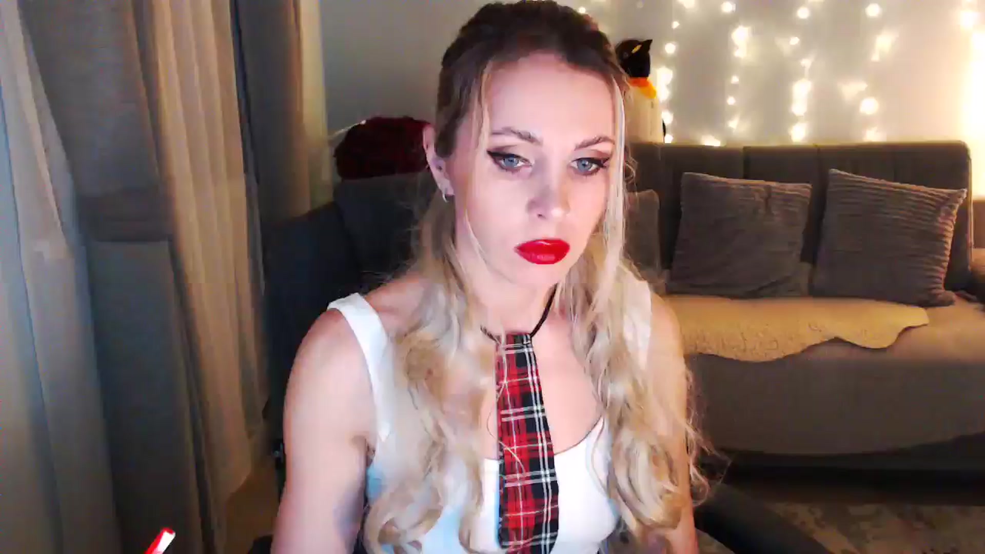 Gallery image thumbnail from Sicille's myfreecams stream on, 11/22/2025, 17:23 image 7 of 20