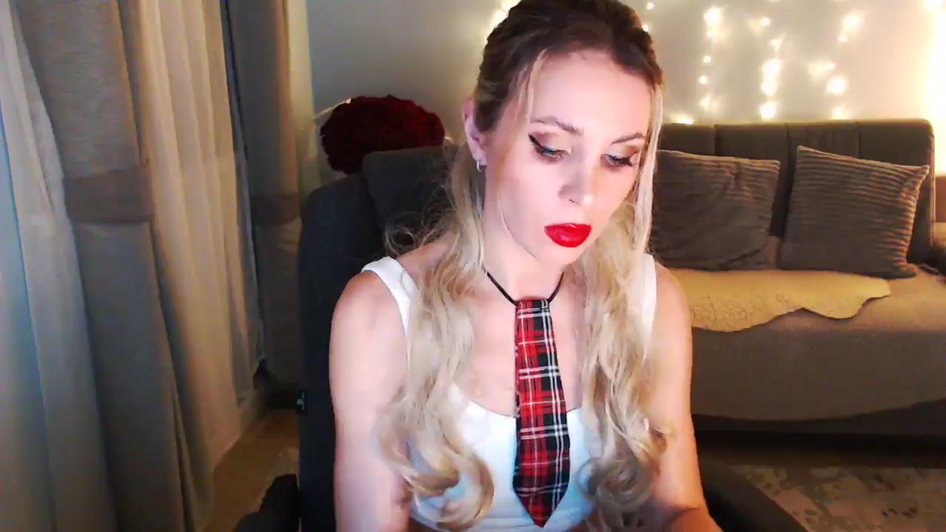 Gallery image thumbnail from Sicille's myfreecams stream on, 11/22/2025, 18:38 image 19 of 20