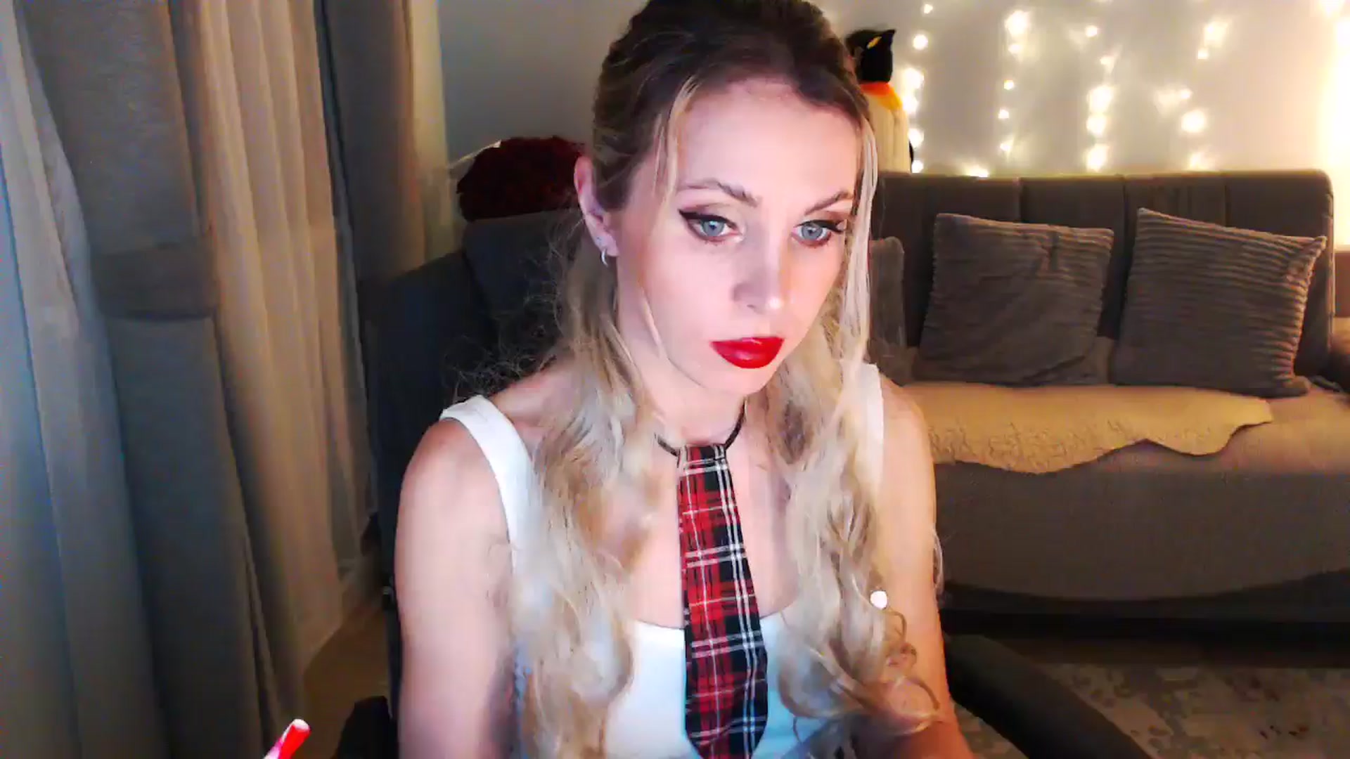 Gallery image thumbnail from Sicille's myfreecams stream on, 11/22/2025, 18:38 image 13 of 20