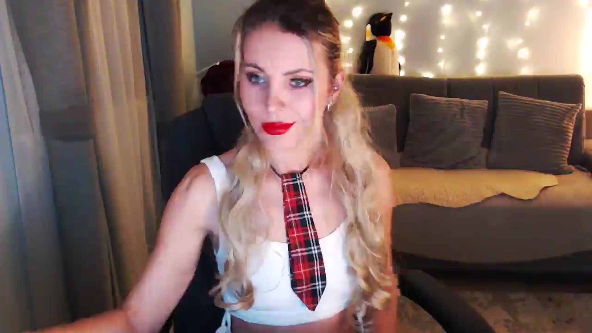 Gallery image thumbnail from Sicille's myfreecams stream on, 11/22/2025, 19:04 image 15 of 20