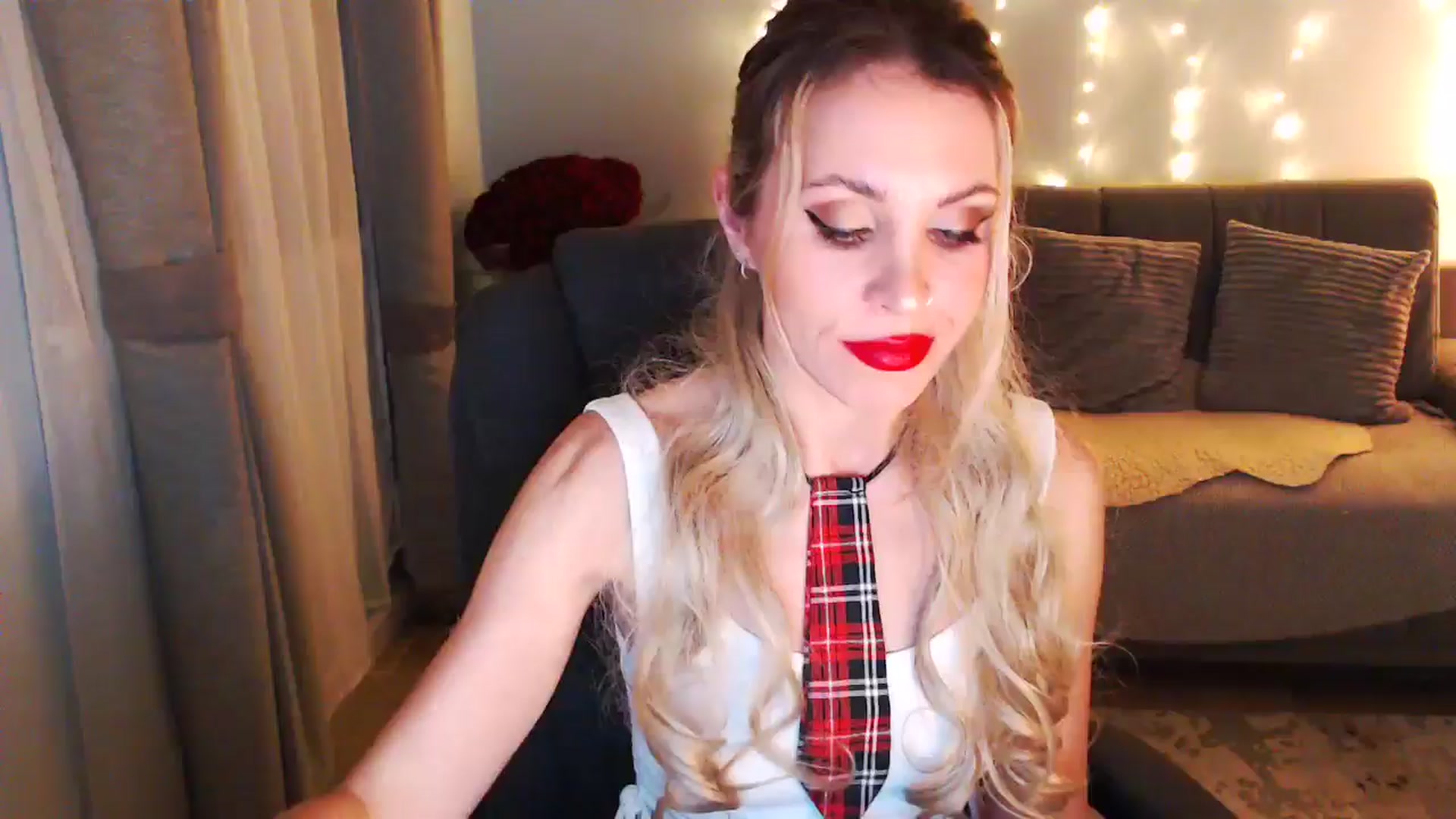 Gallery image thumbnail from Sicille's myfreecams stream on, 11/22/2025, 20:07 image 16 of 20