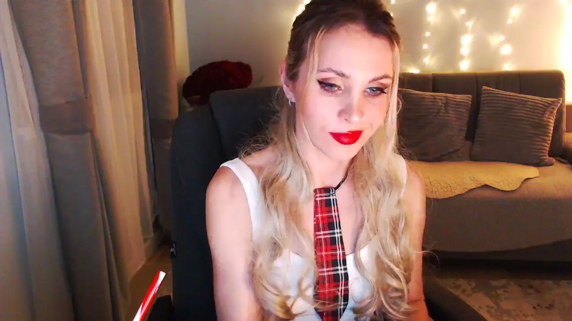 Gallery image thumbnail from Sicille's myfreecams stream on, 11/22/2025, 20:07 image 15 of 20