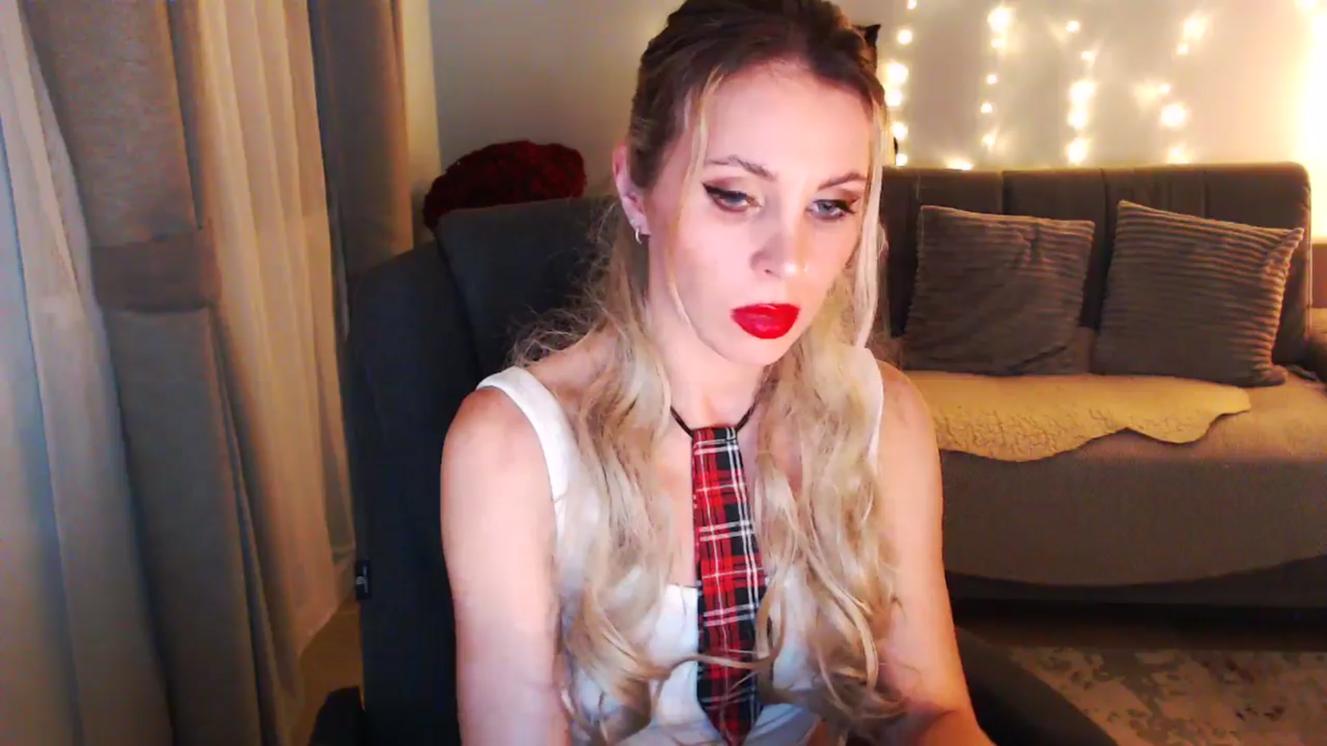 Gallery image thumbnail from Sicille's myfreecams stream on, 11/22/2025, 20:07 image 8 of 20