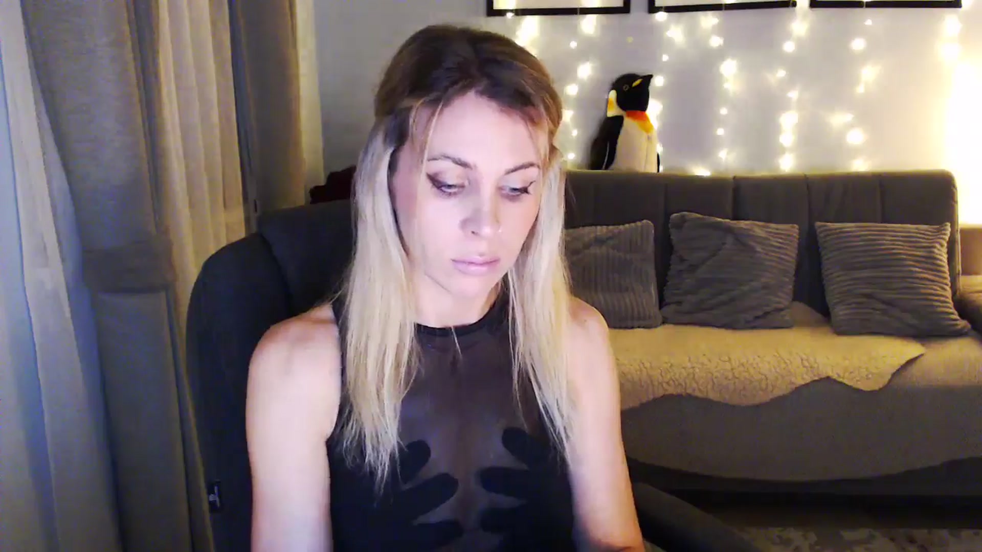 Gallery image thumbnail from Sicille's myfreecams stream on, 11/24/2025, 20:52 image 4 of 20
