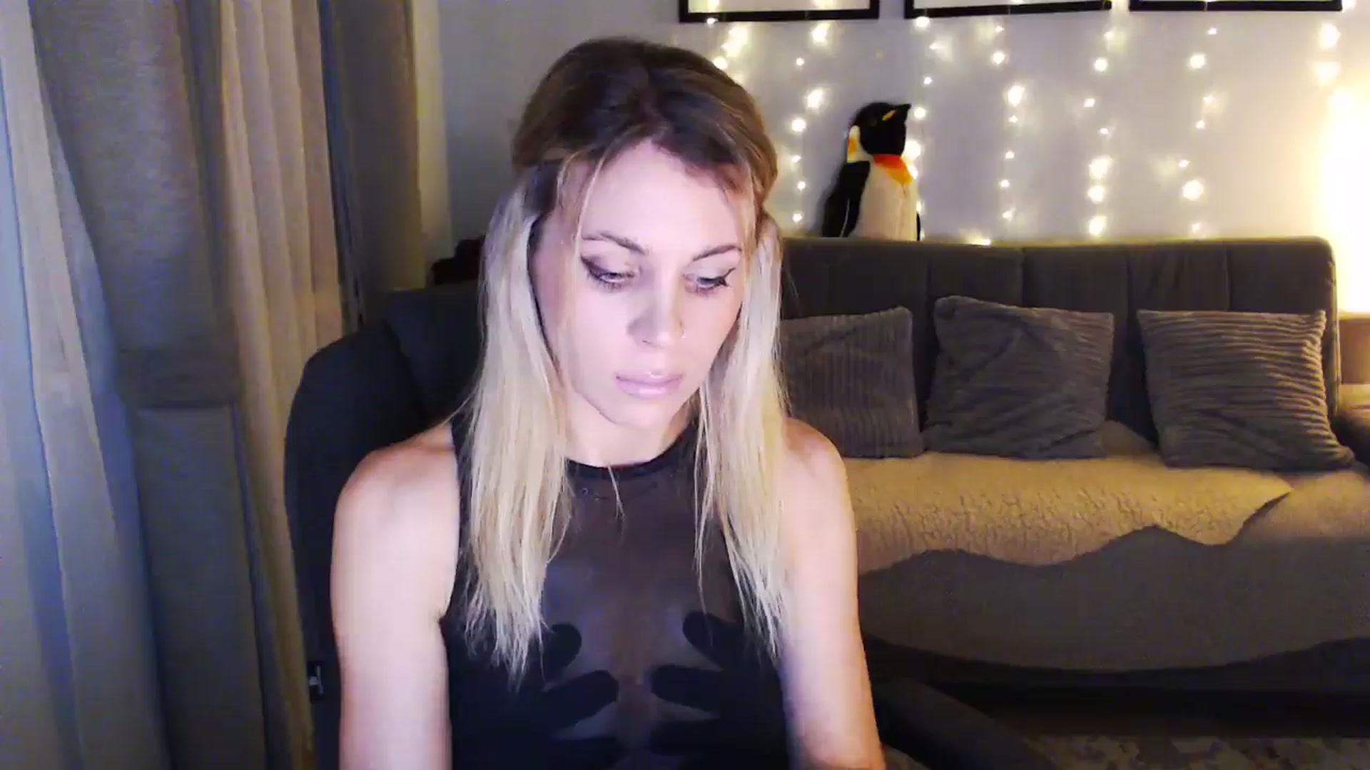 Gallery image thumbnail from Sicille's myfreecams stream on, 11/24/2025, 20:52 image 5 of 20