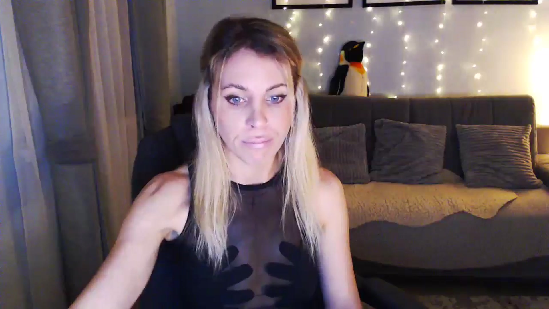 Gallery image thumbnail from Sicille's myfreecams stream on, 11/24/2025, 20:52 image 6 of 20