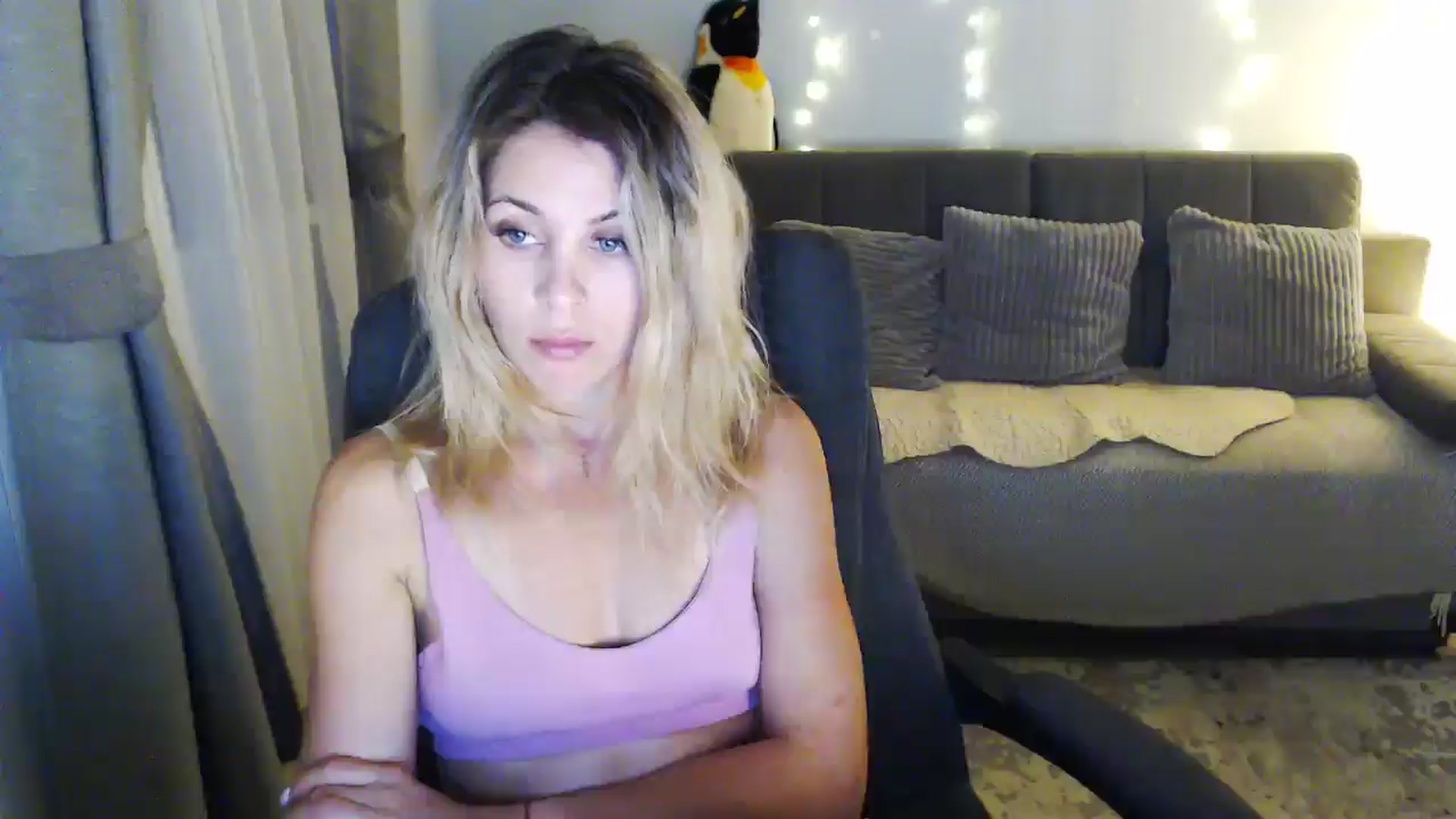 Gallery image thumbnail from Sicille's myfreecams stream on, 12/18/2025, 20:43 image 19 of 20