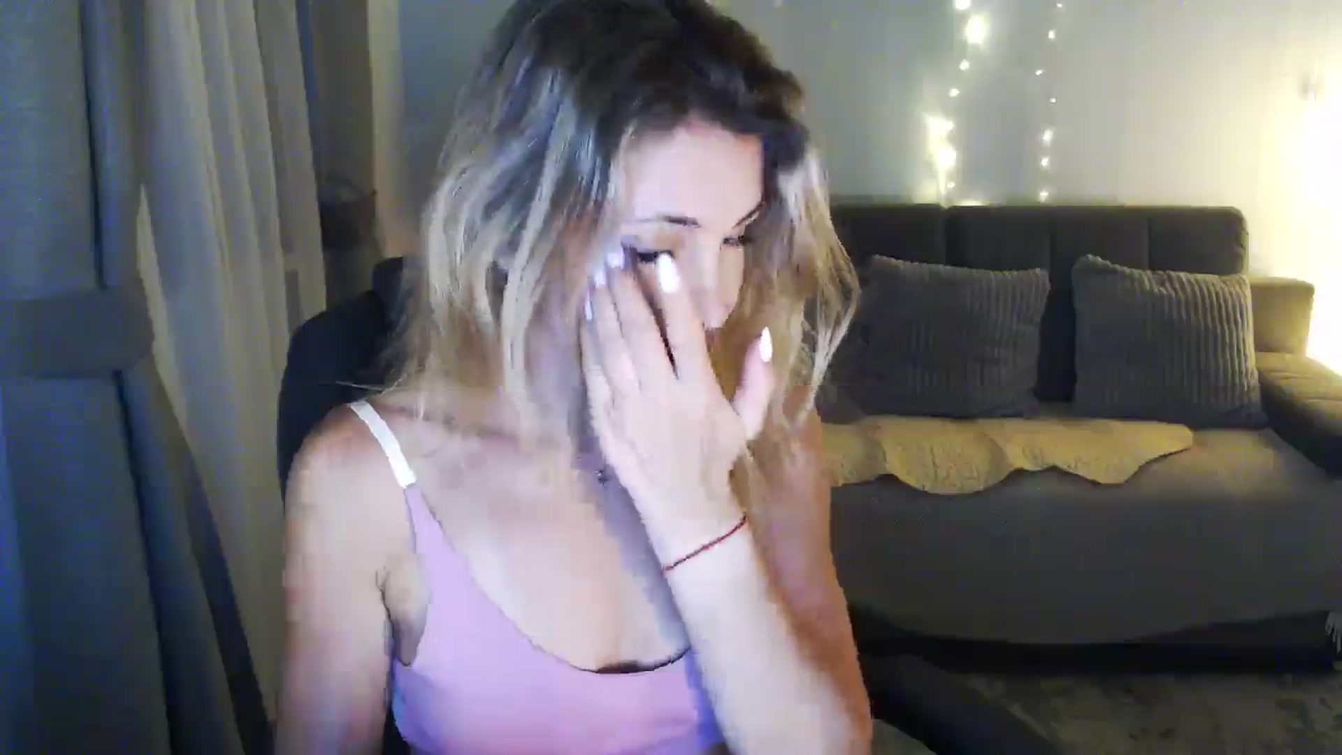 Gallery image thumbnail from Sicille's myfreecams stream on, 12/18/2025, 20:43 image 16 of 20