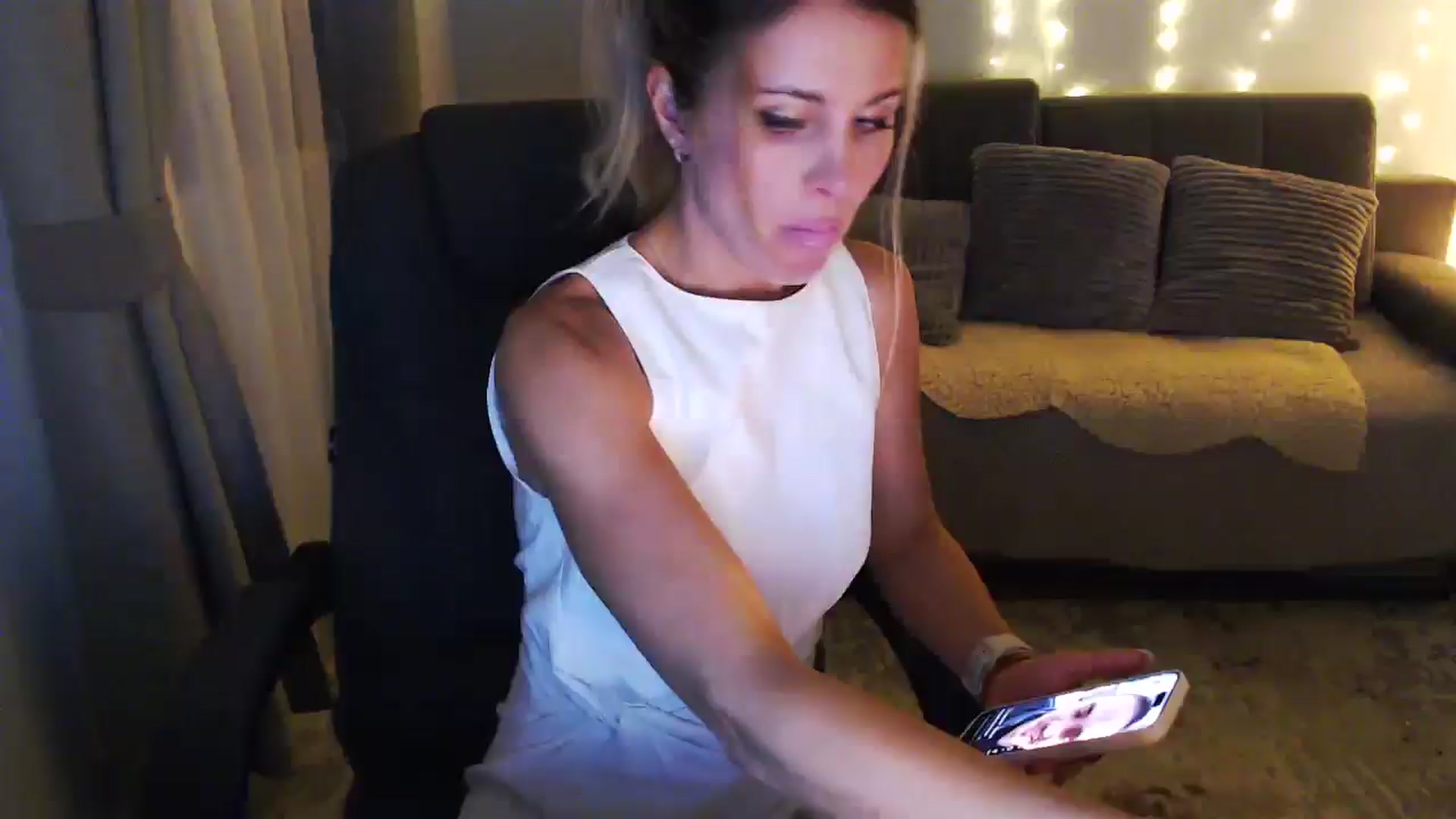Gallery image thumbnail from Sicille's myfreecams stream on, 12/22/2025, 20:32 image 1 of 20