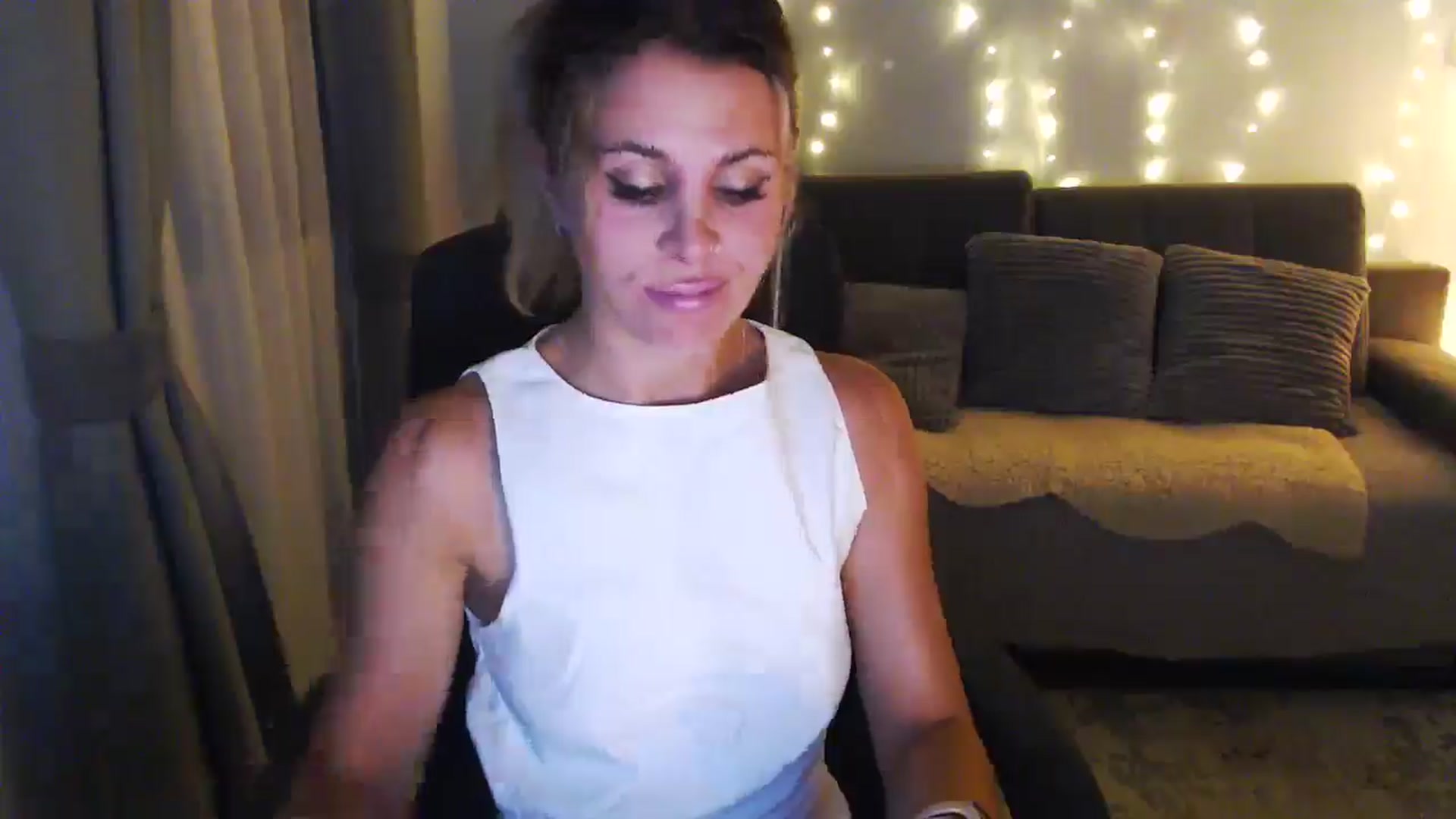 Gallery image thumbnail from Sicille's myfreecams stream on, 12/22/2025, 20:32 image 4 of 20