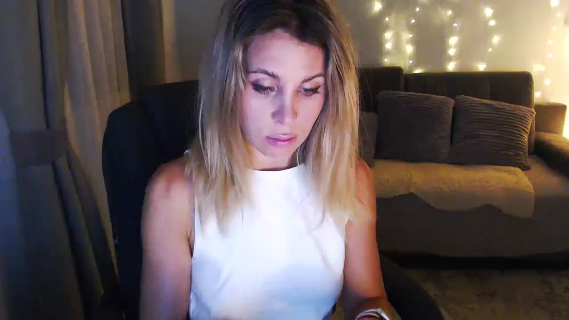 Gallery image thumbnail from Sicille's myfreecams stream on, 12/22/2025, 20:32 image 8 of 20
