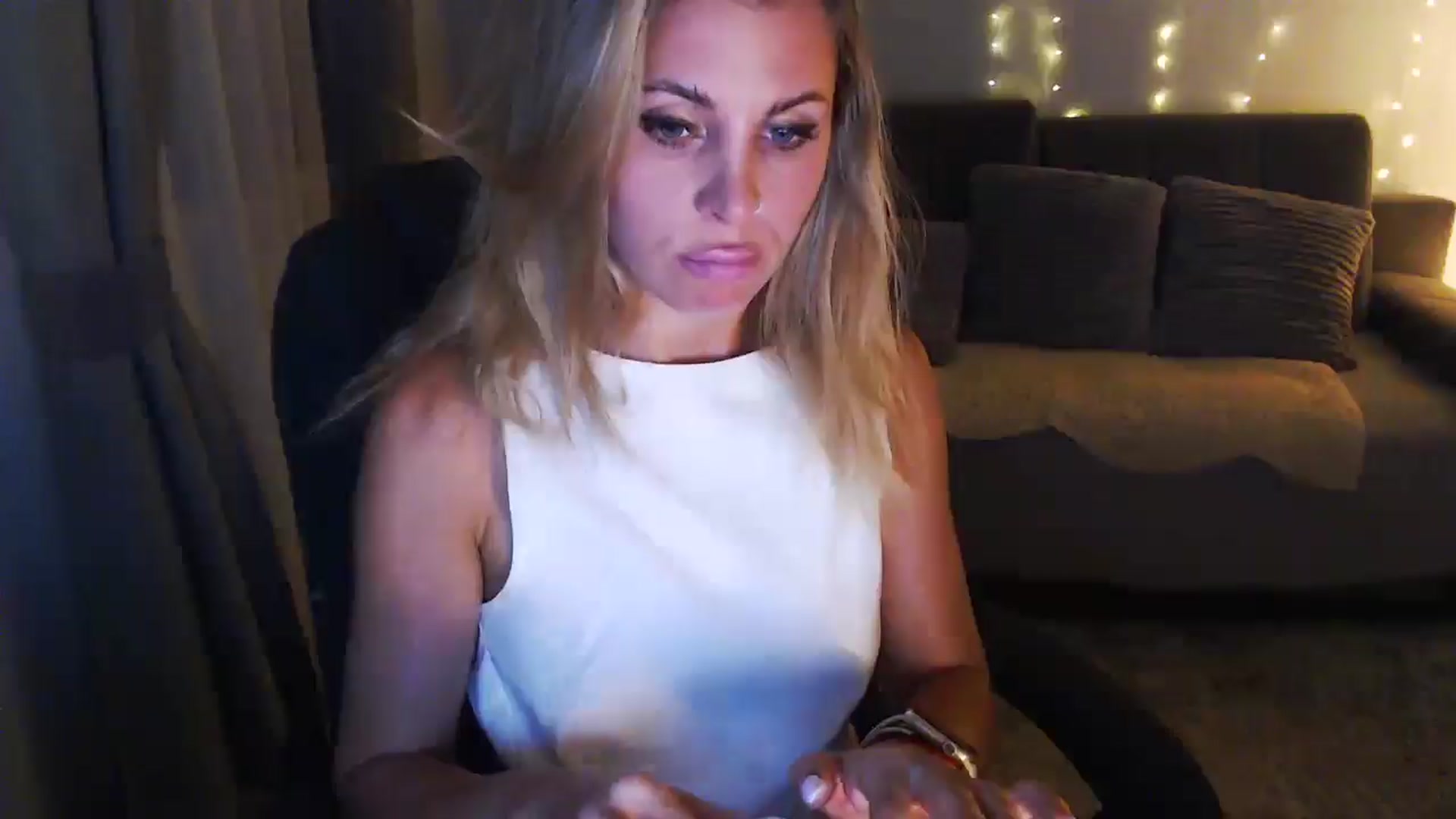 Gallery image thumbnail from Sicille's myfreecams stream on, 12/22/2025, 20:32 image 12 of 20