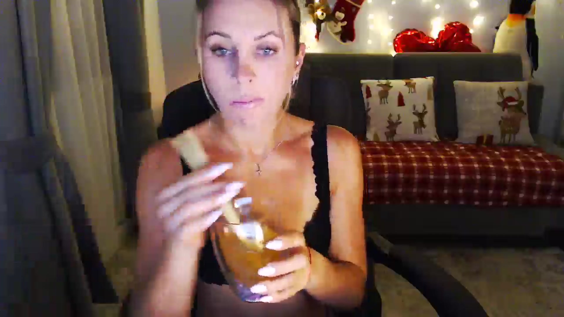 Gallery image thumbnail from Sicille's myfreecams stream on, 12/23/2025, 19:44 image 10 of 20