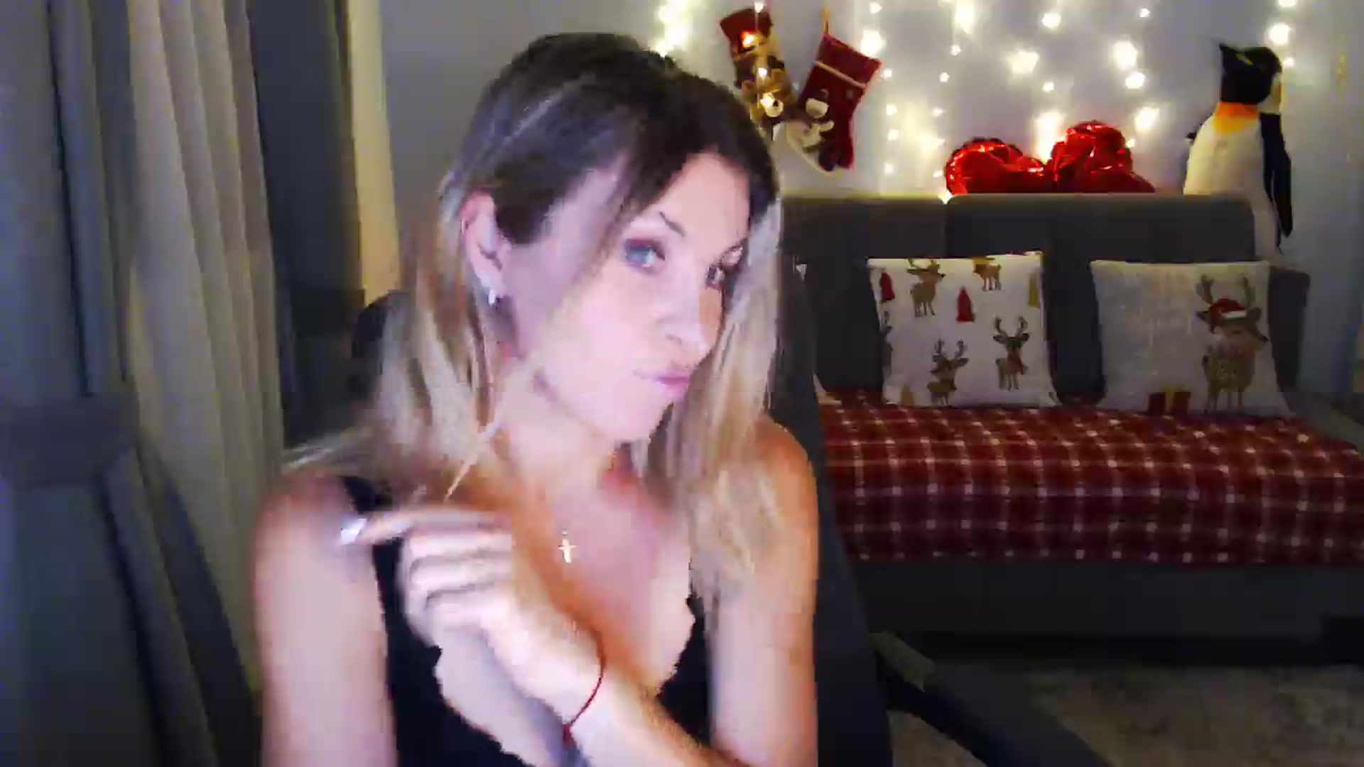 Gallery image thumbnail from Sicille's myfreecams stream on, 12/23/2025, 20:22 image 16 of 20