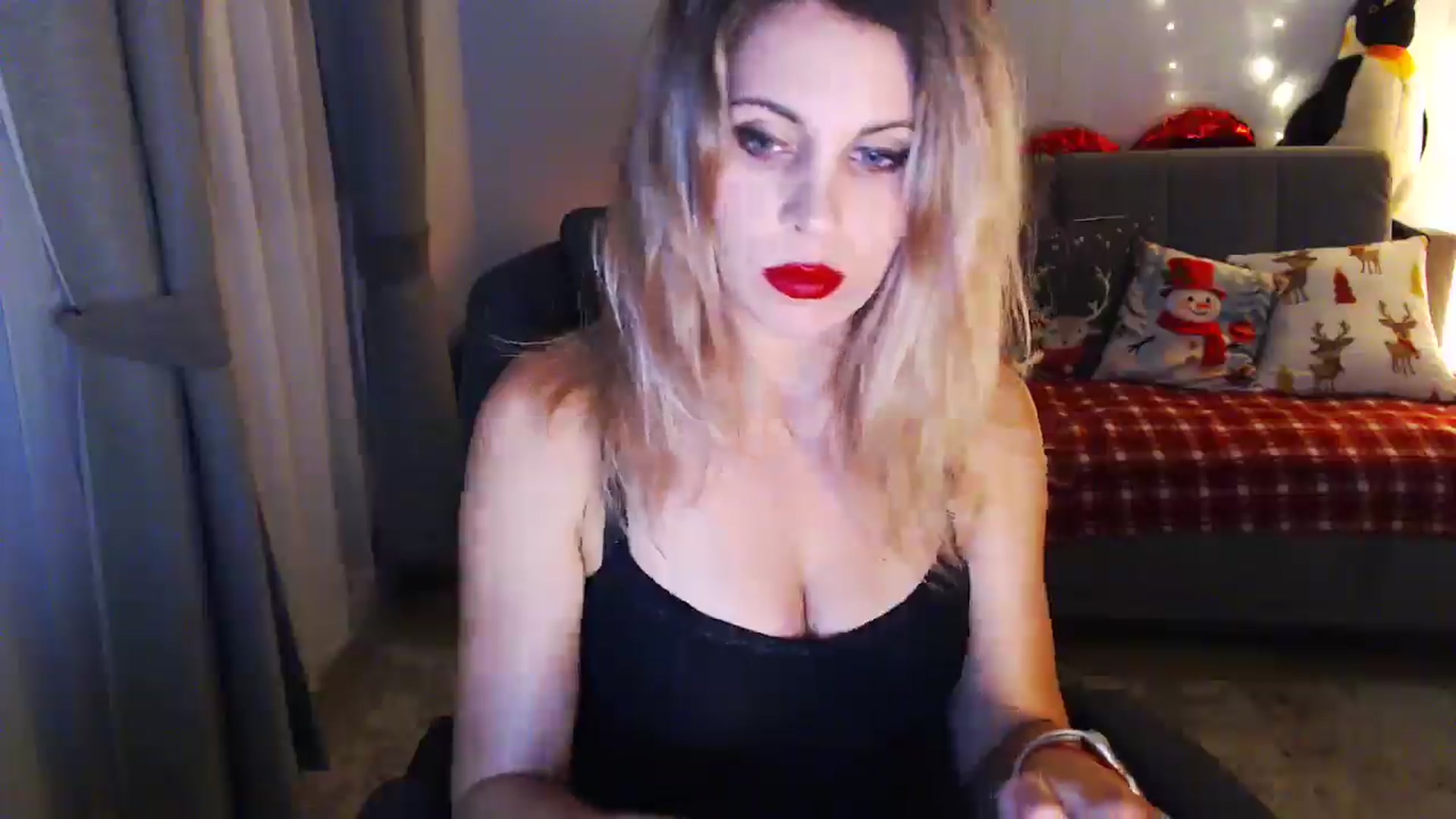 Gallery image thumbnail from Sicille's myfreecams stream on, 01/12/2026, 20:57 image 12 of 20