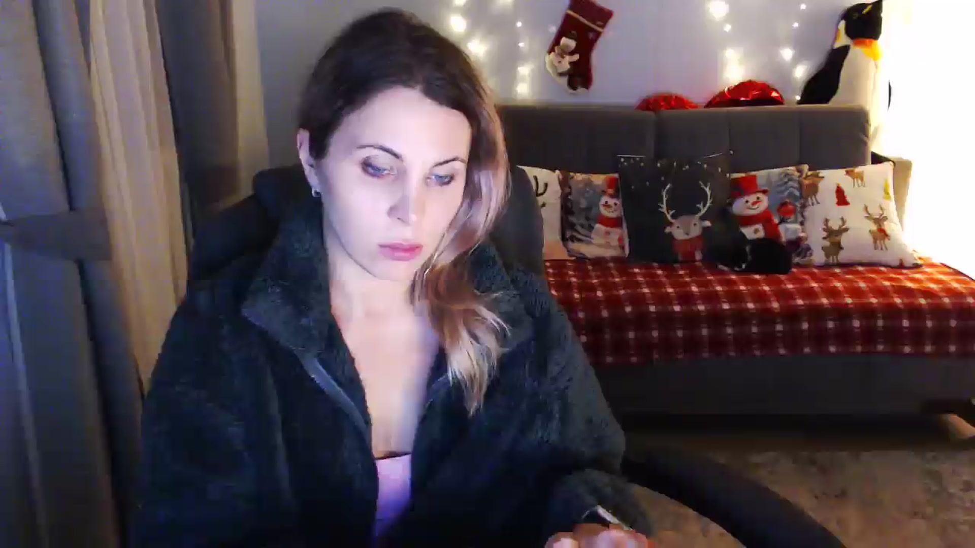 Gallery image thumbnail from Sicille's myfreecams stream on, 01/13/2026, 21:32 image 16 of 20