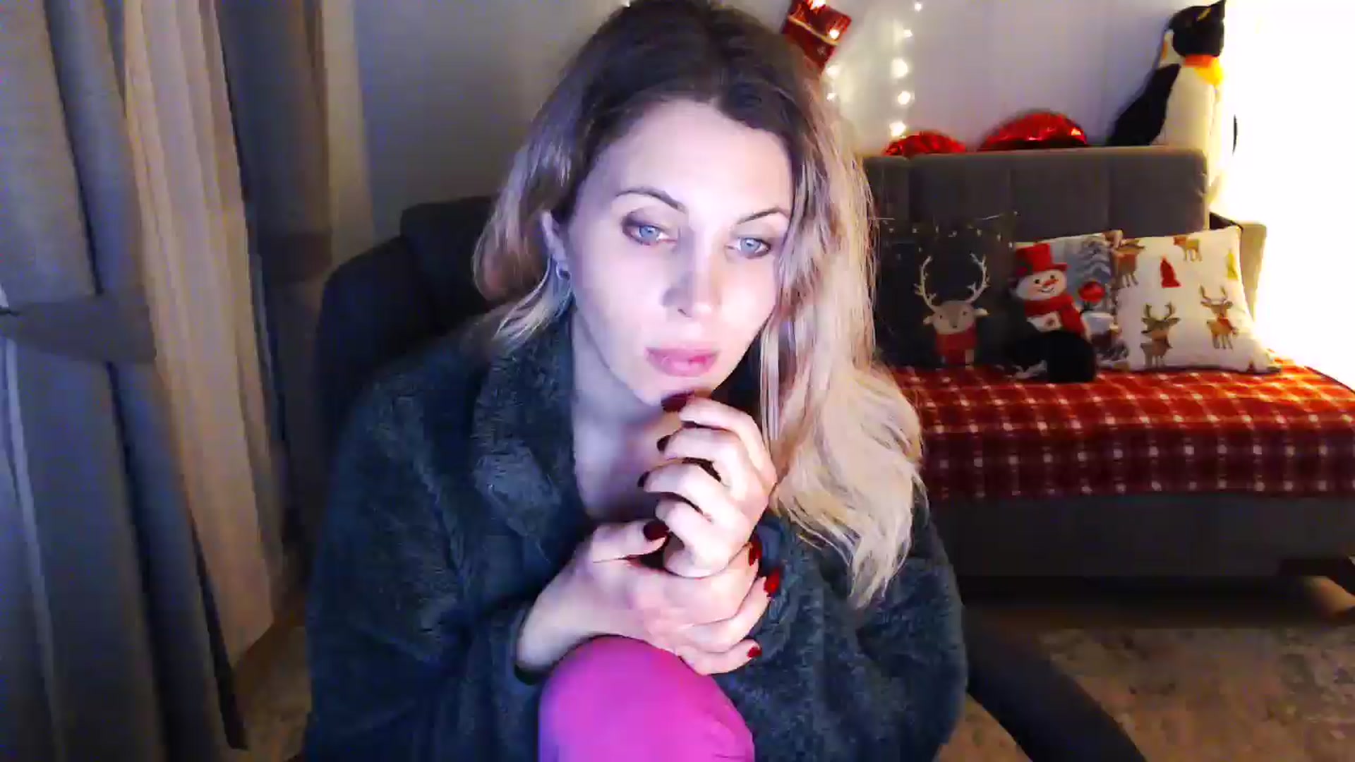 Gallery image thumbnail from Sicille's myfreecams stream on, 01/13/2026, 21:32 image 8 of 20