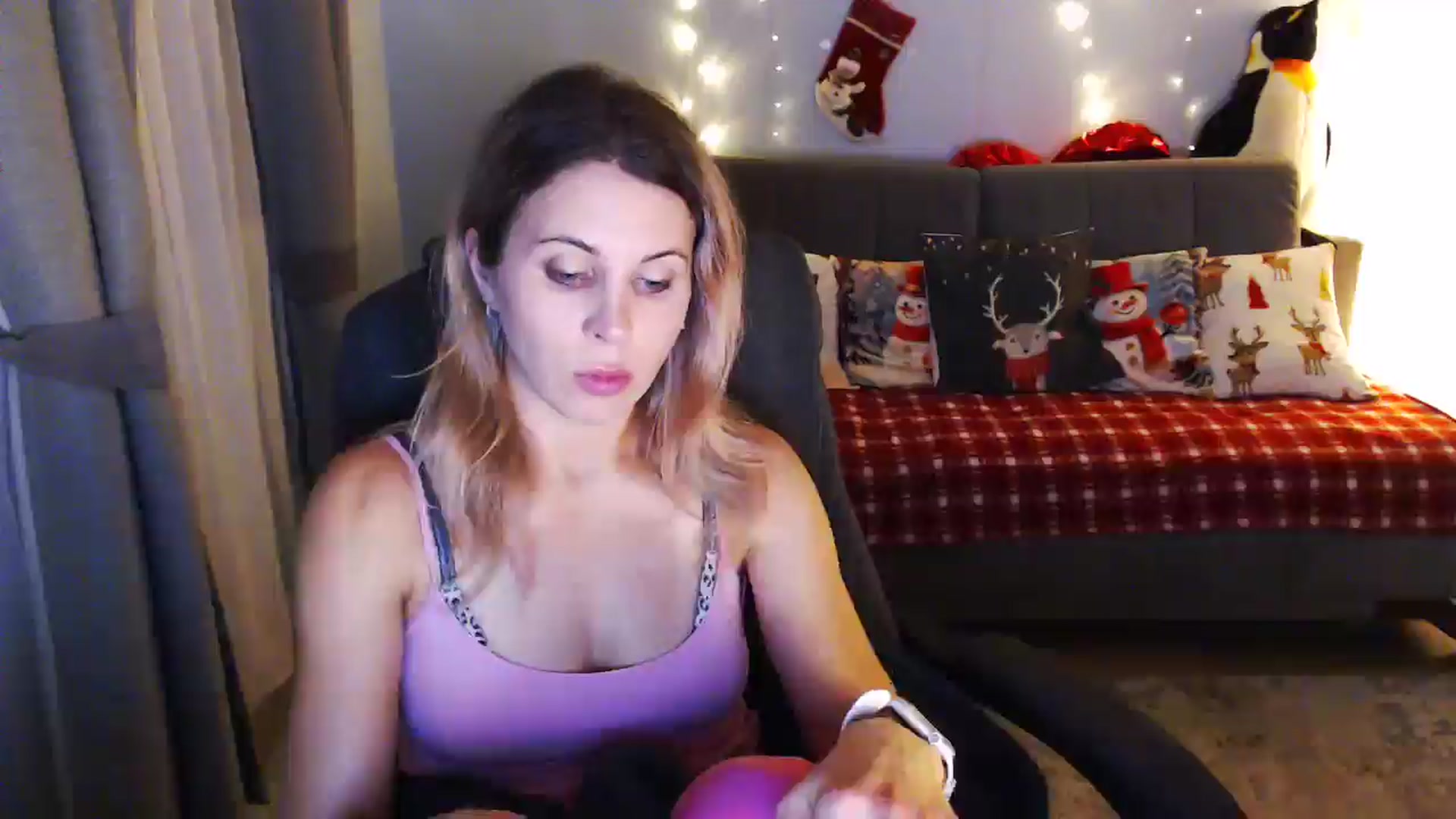 Gallery image thumbnail from Sicille's myfreecams stream on, 01/13/2026, 21:32 image 3 of 20