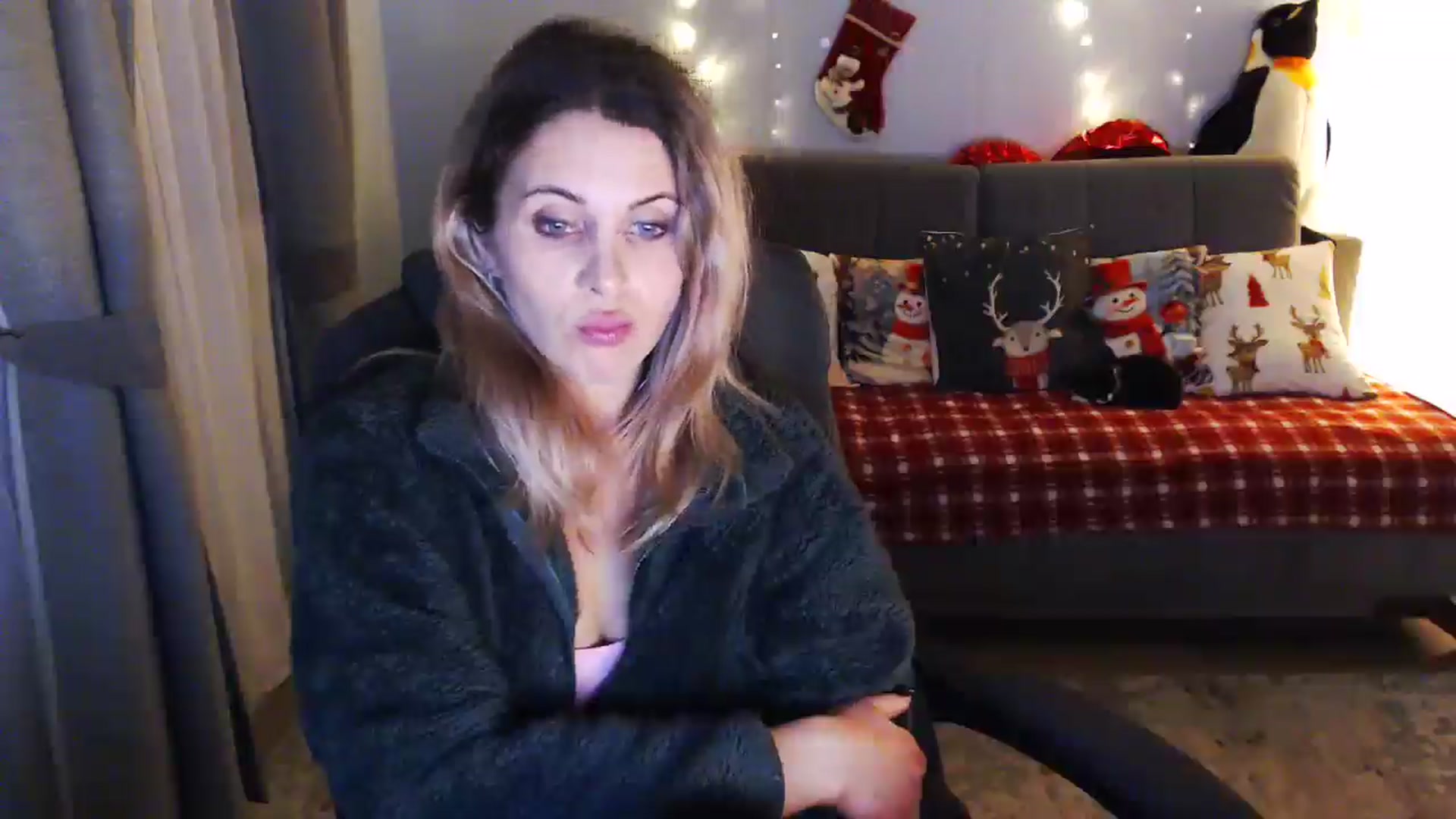 Gallery image thumbnail from Sicille's myfreecams stream on, 01/13/2026, 21:32 image 17 of 20