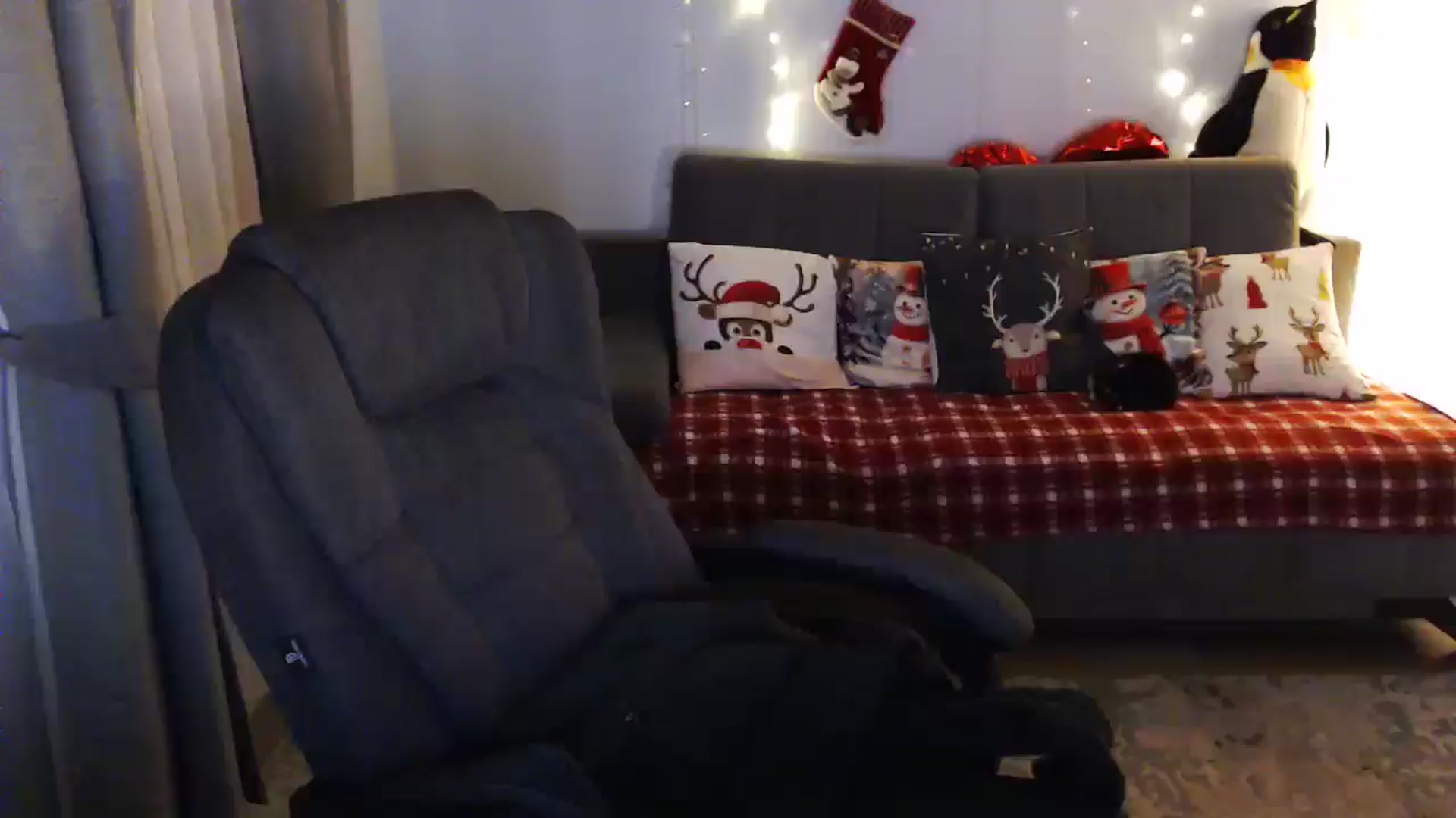 Gallery image thumbnail from Sicille's myfreecams stream on, 01/13/2026, 21:32 image 4 of 20