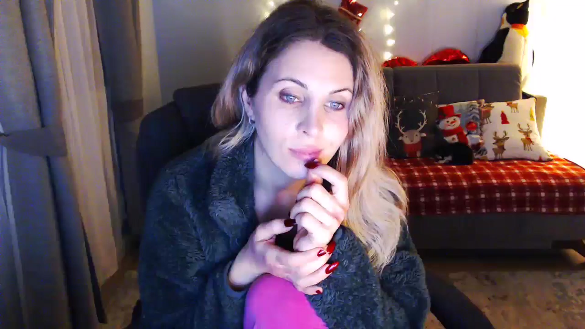 Gallery image thumbnail from Sicille's myfreecams stream on, 01/13/2026, 21:32 image 7 of 20