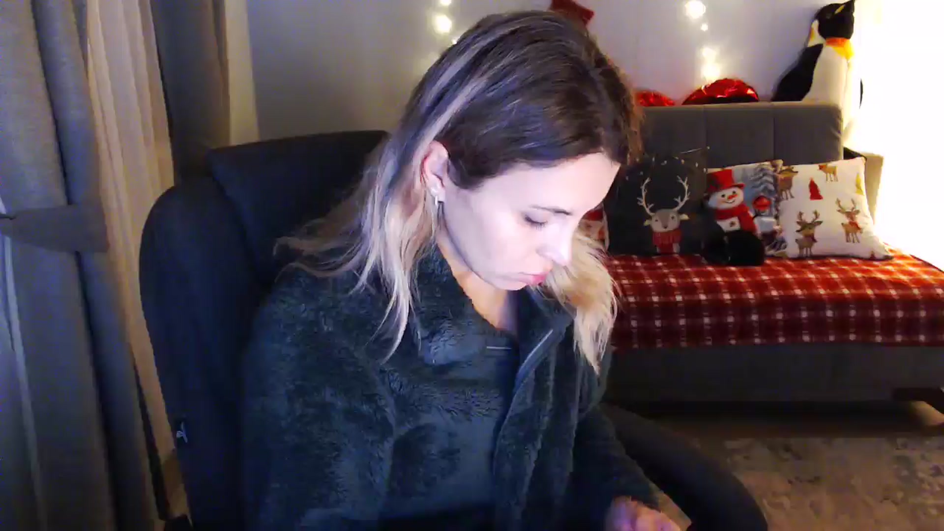 Gallery image thumbnail from Sicille's myfreecams stream on, 01/13/2026, 21:32 image 11 of 20
