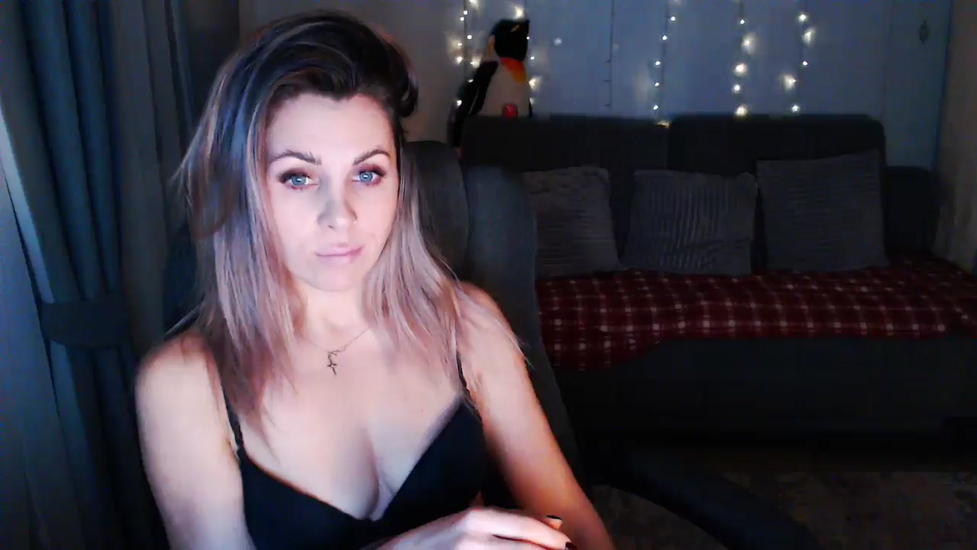 Gallery image thumbnail from Sicille's myfreecams stream on, 02/17/2026, 21:32 image 16 of 20