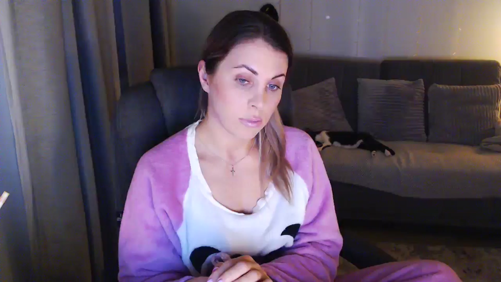 Gallery image thumbnail from Sicille's myfreecams stream on, 03/17/2026, 20:16 image 14 of 20