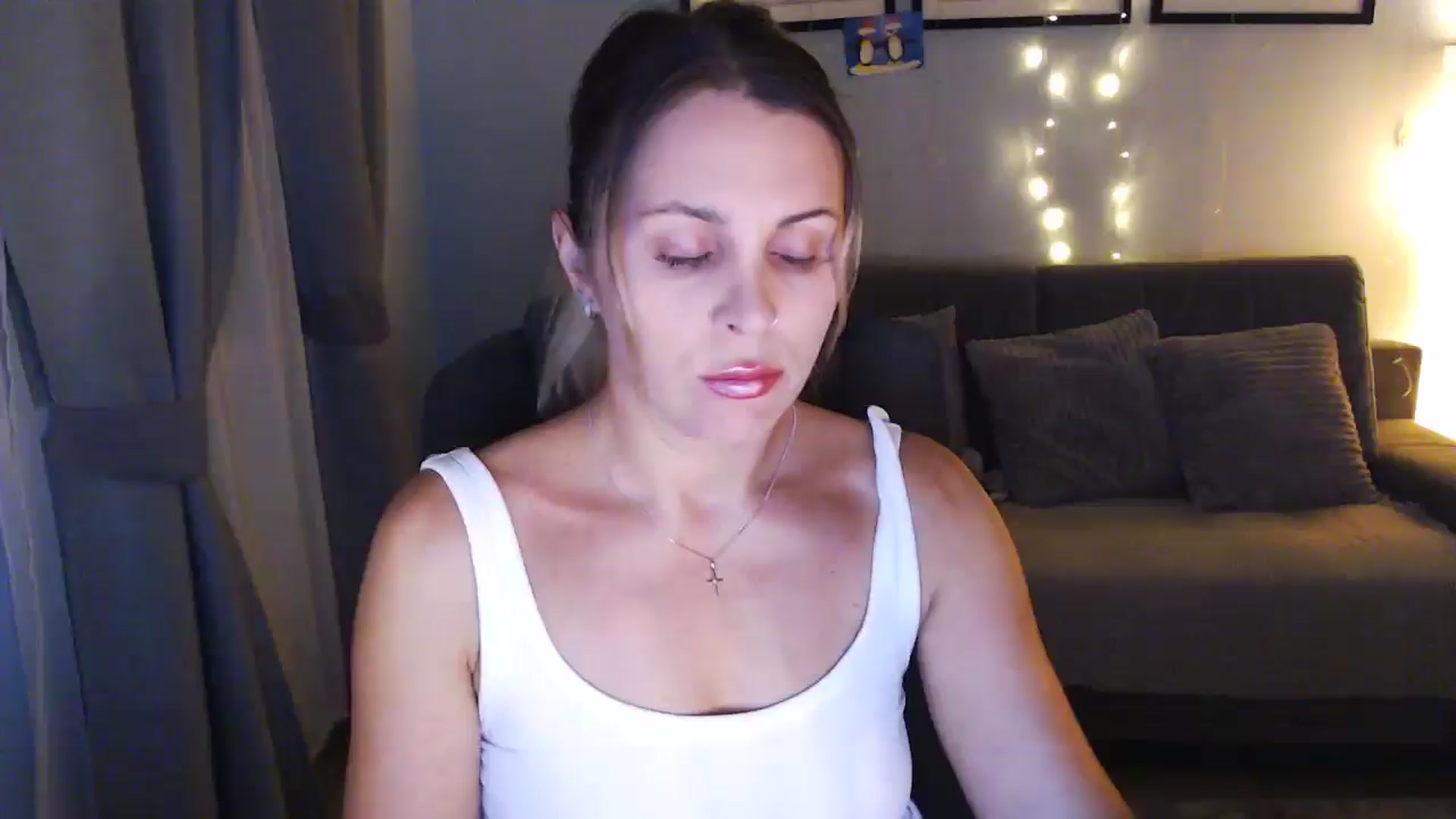 Gallery image thumbnail from Sicille's myfreecams stream on, 04/11/2026, 20:14 image 1 of 20