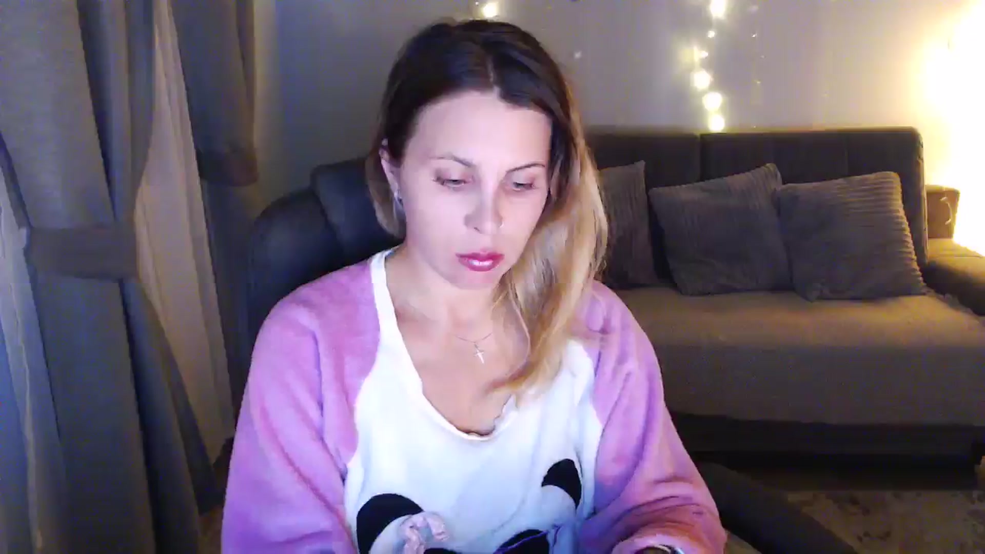 Gallery image thumbnail from Sicille's myfreecams stream on, 04/11/2026, 20:14 image 19 of 20
