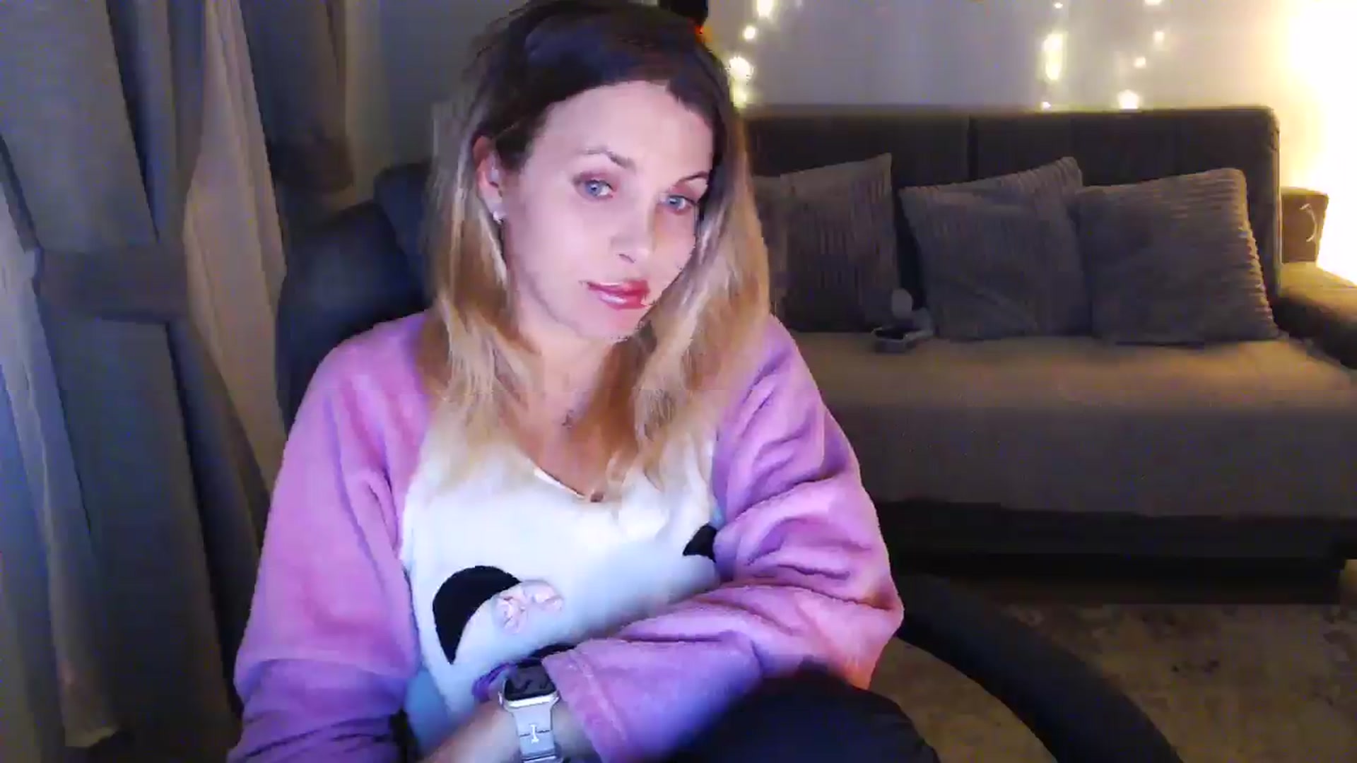 Gallery image thumbnail from Sicille's myfreecams stream on, 04/11/2026, 20:14 image 12 of 20