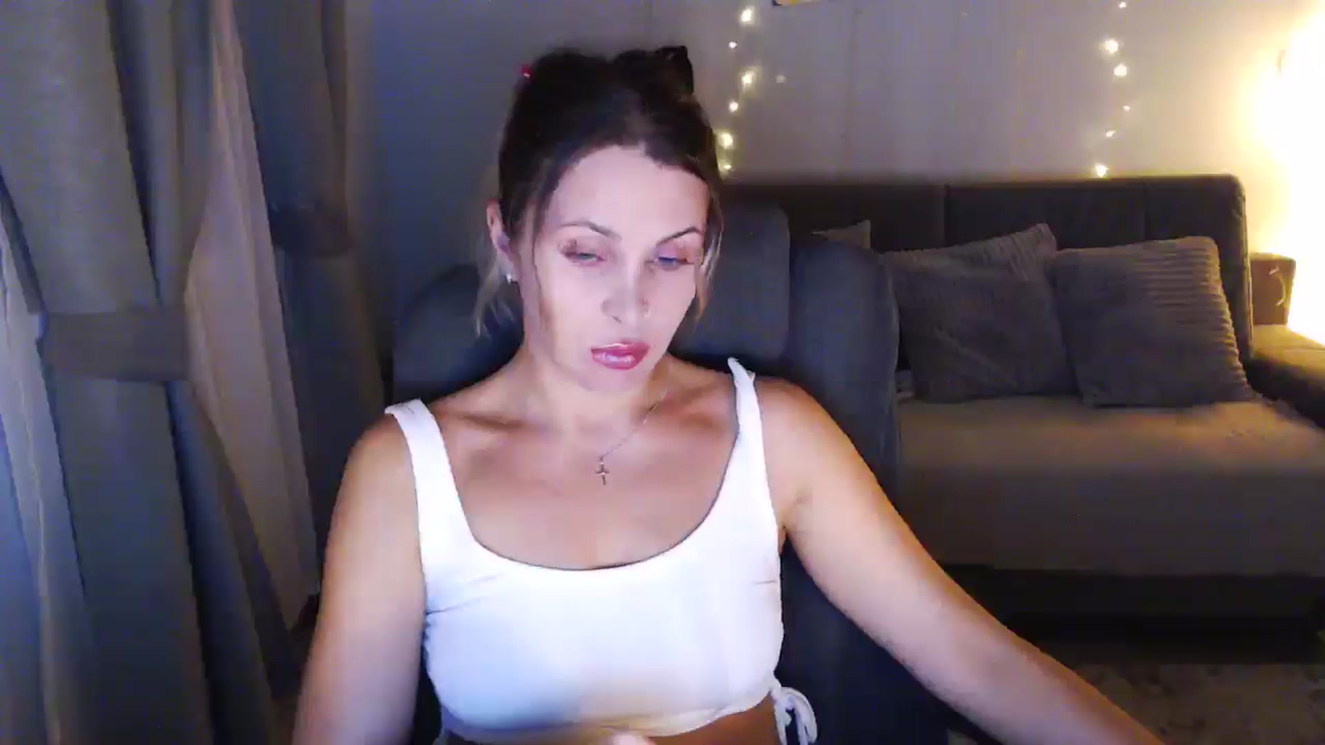 Gallery image thumbnail from Sicille's myfreecams stream on, 04/11/2026, 20:14 image 5 of 20