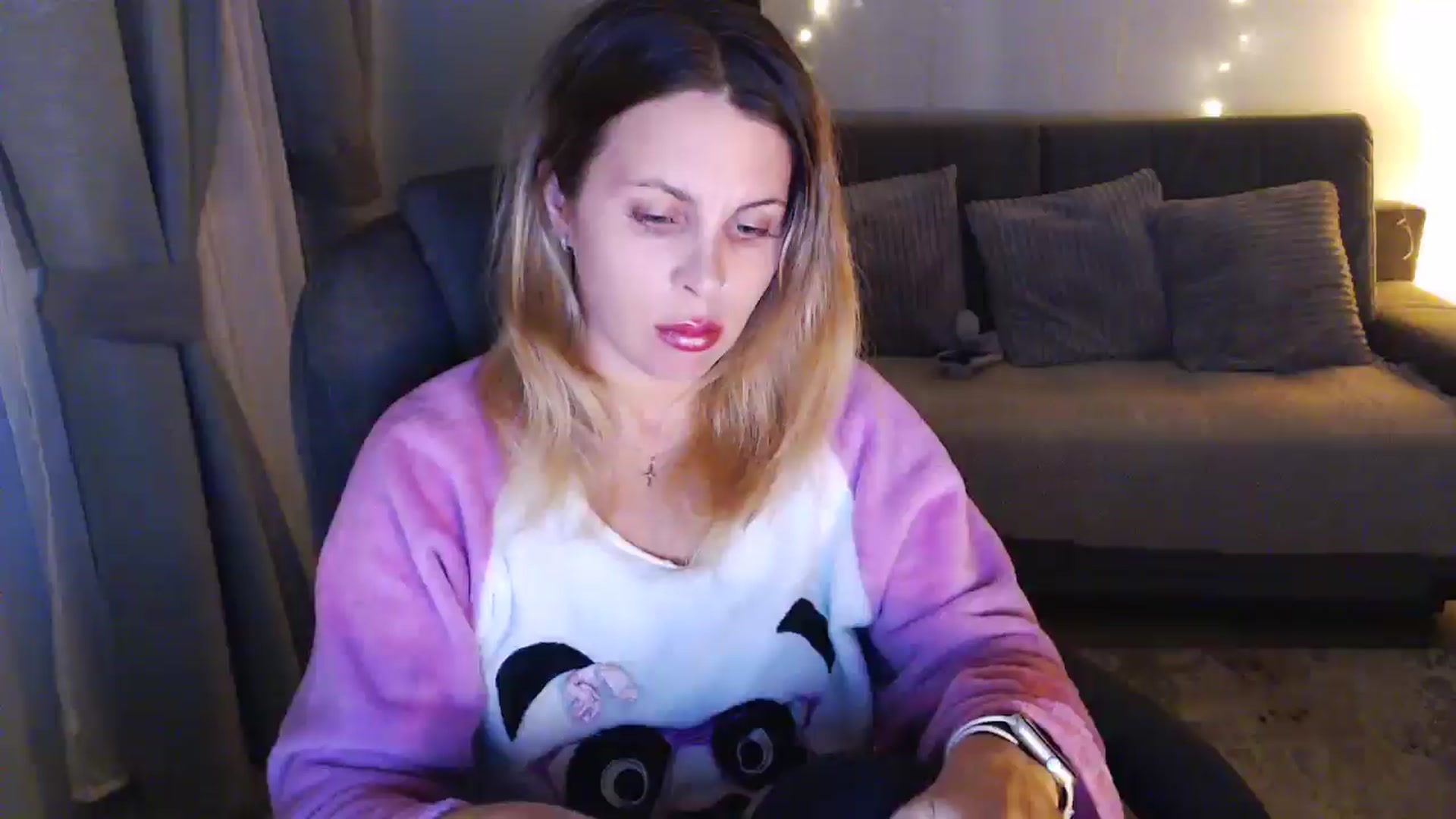 Gallery image thumbnail from Sicille's myfreecams stream on, 04/11/2026, 20:14 image 13 of 20